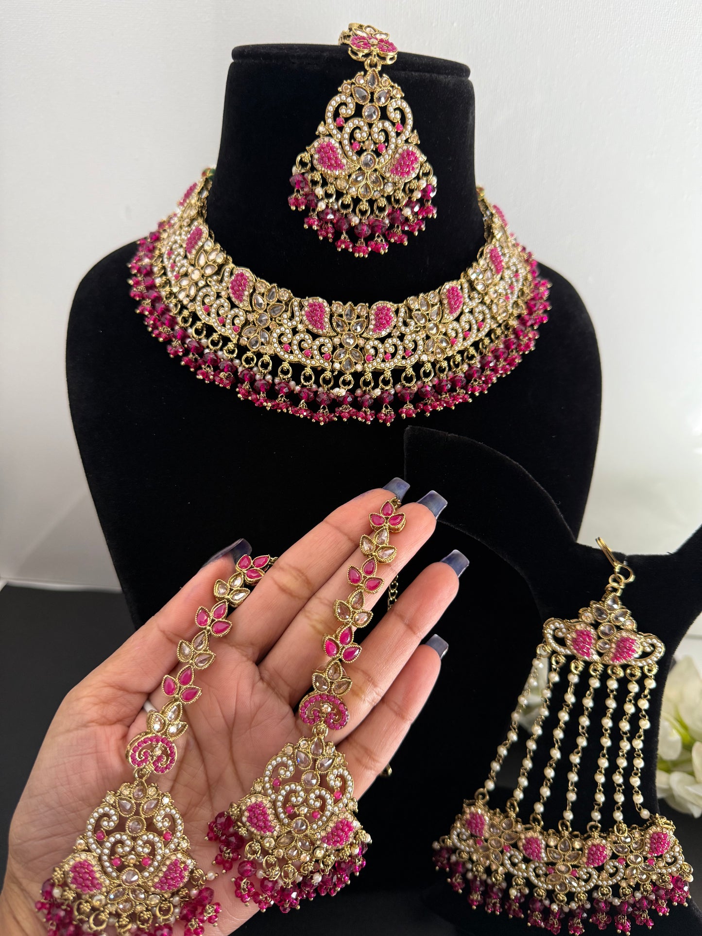 Saanvi necklace set