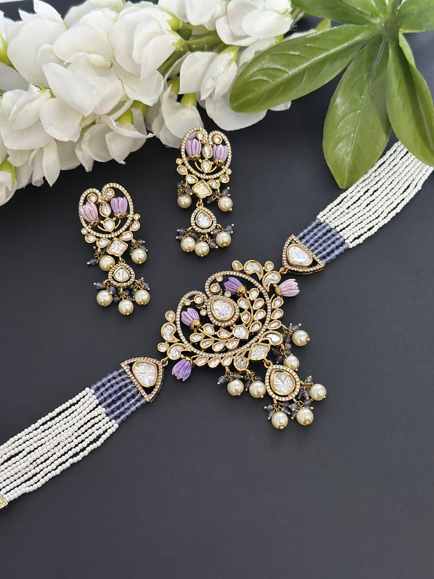 Premium choker set