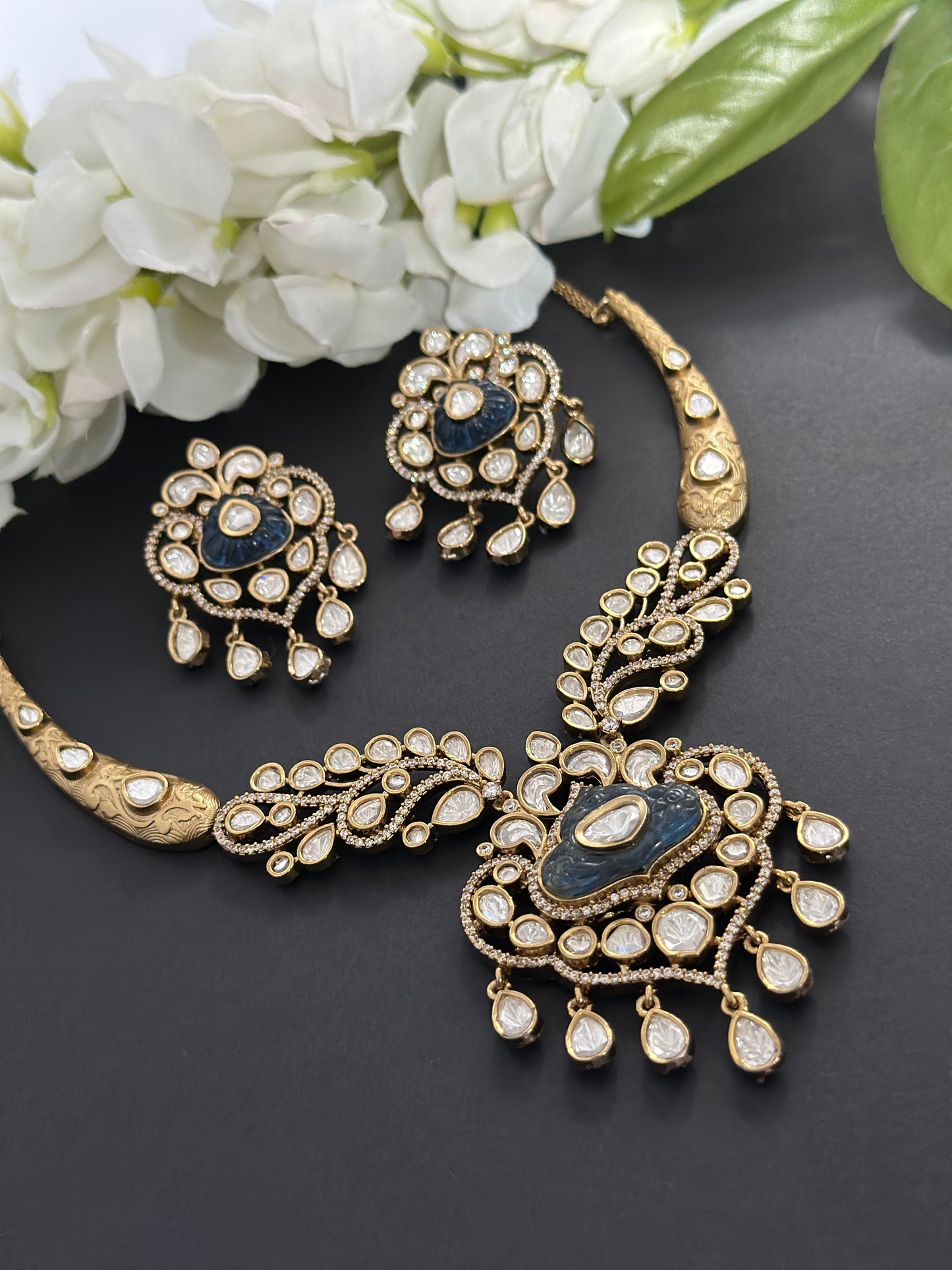 Premium necklace set