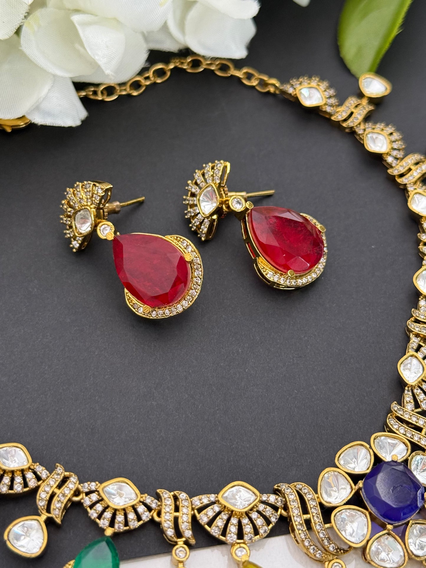 Premium necklace set