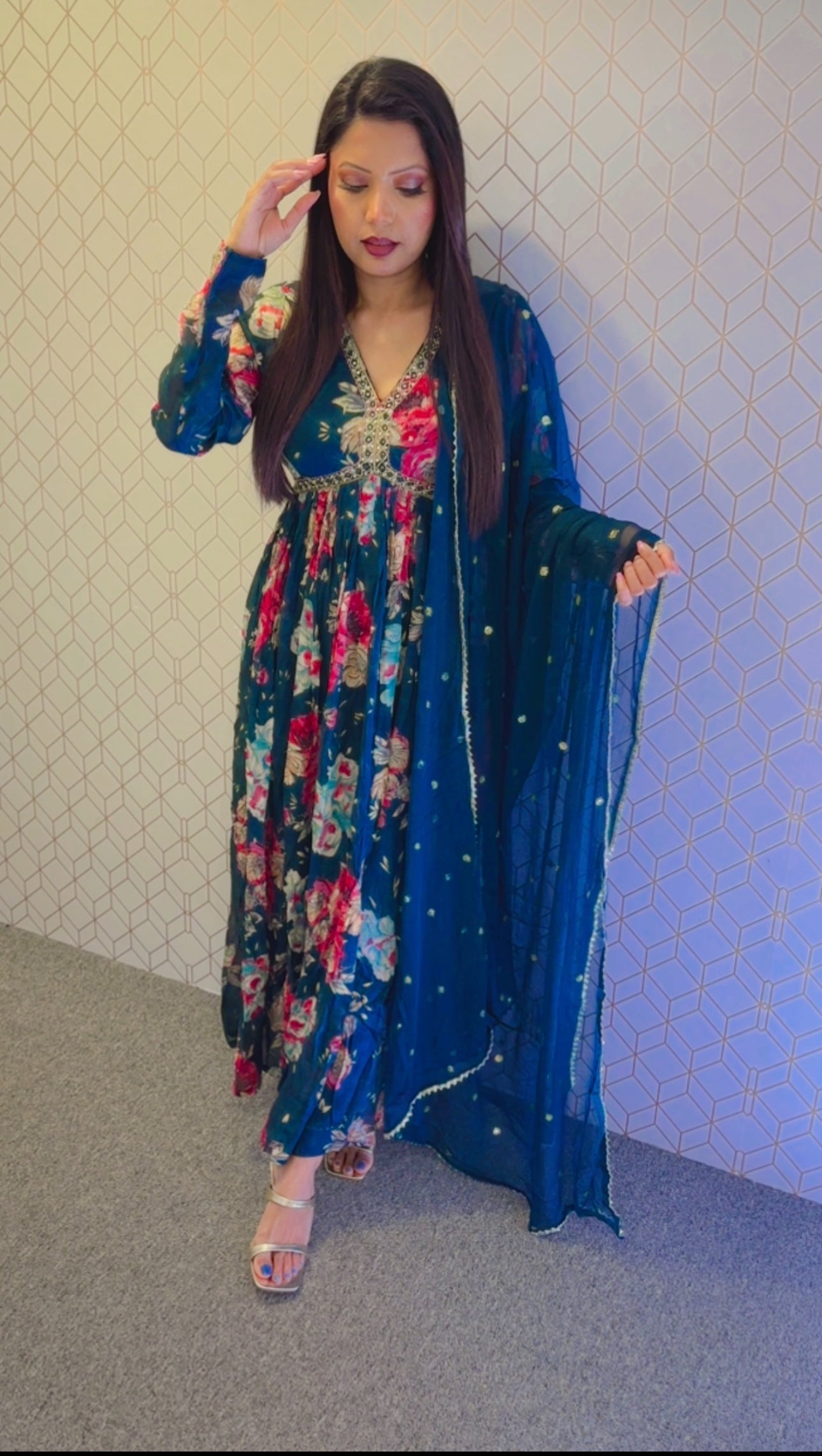 Aliya style suit in chinon