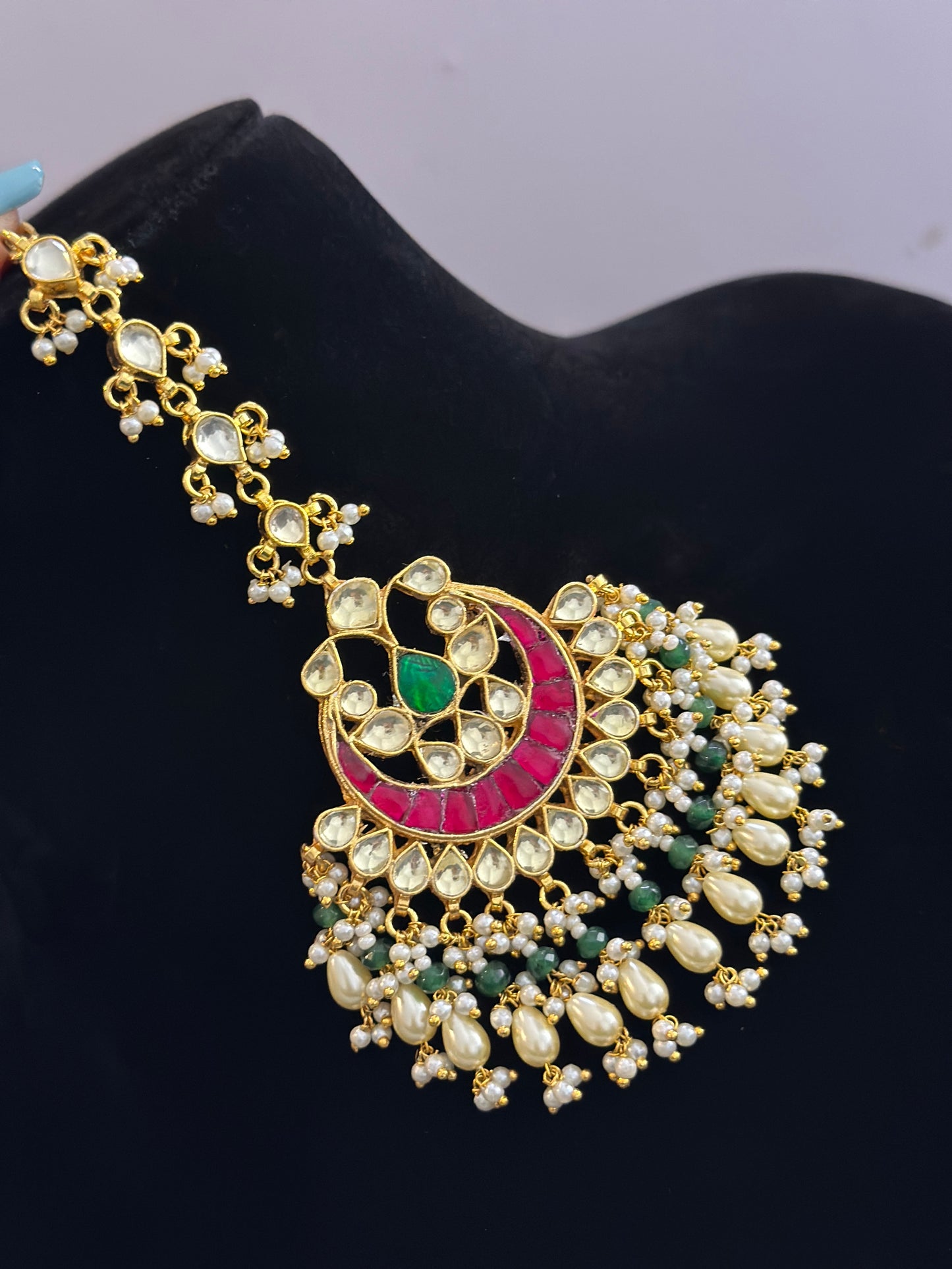 Pachi kundan tikka
