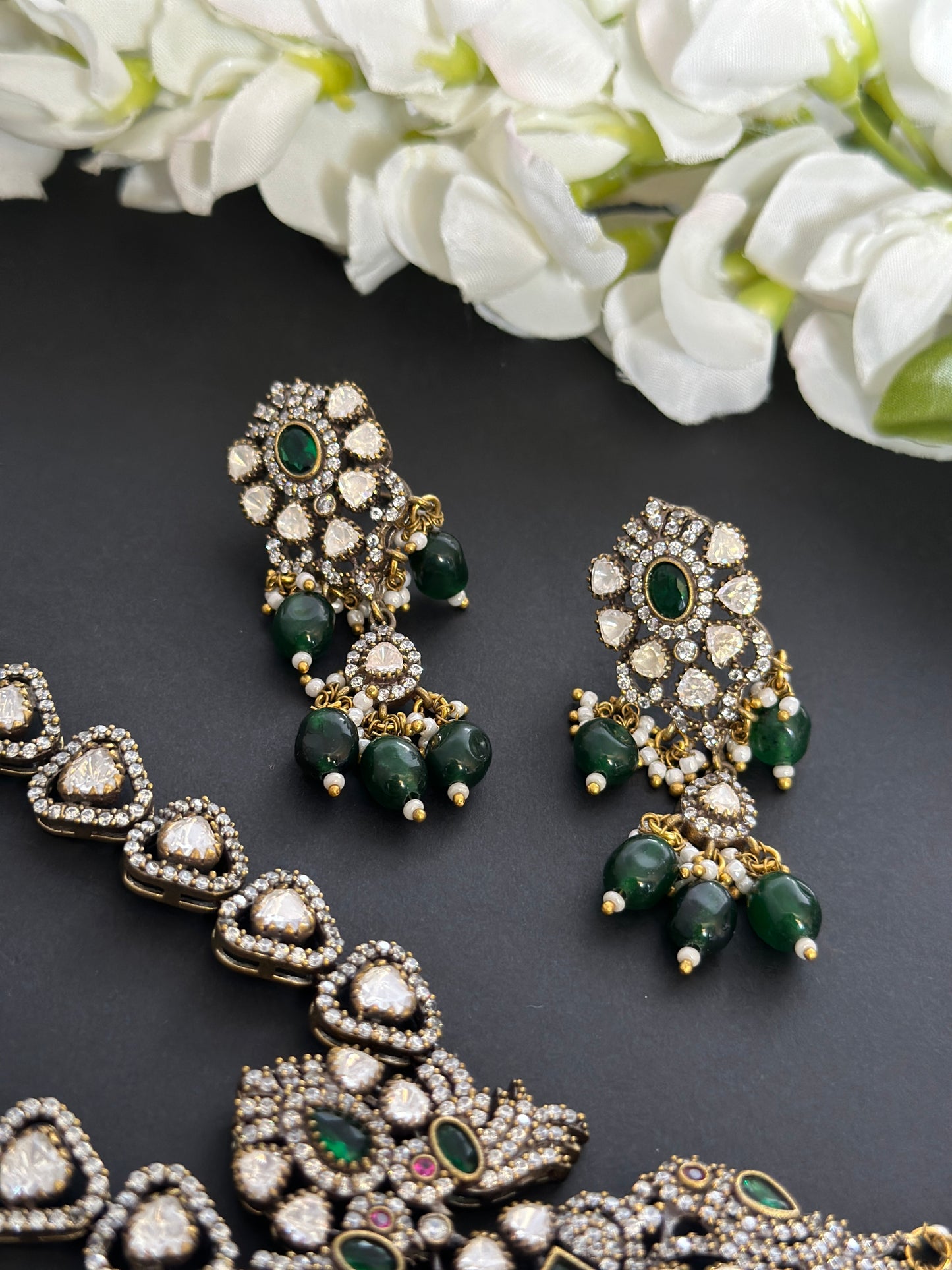 Premium necklace set