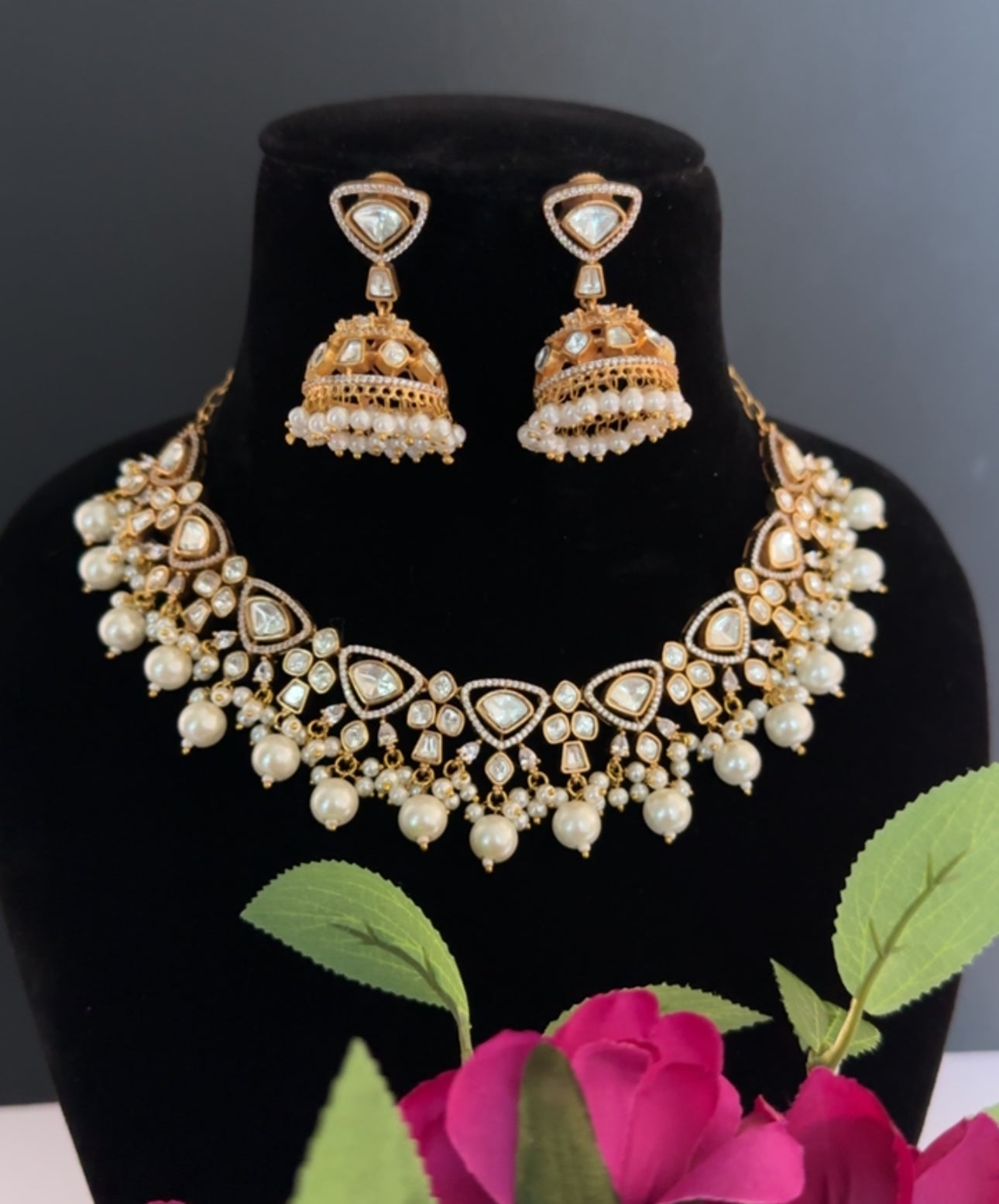 White kundan necklace