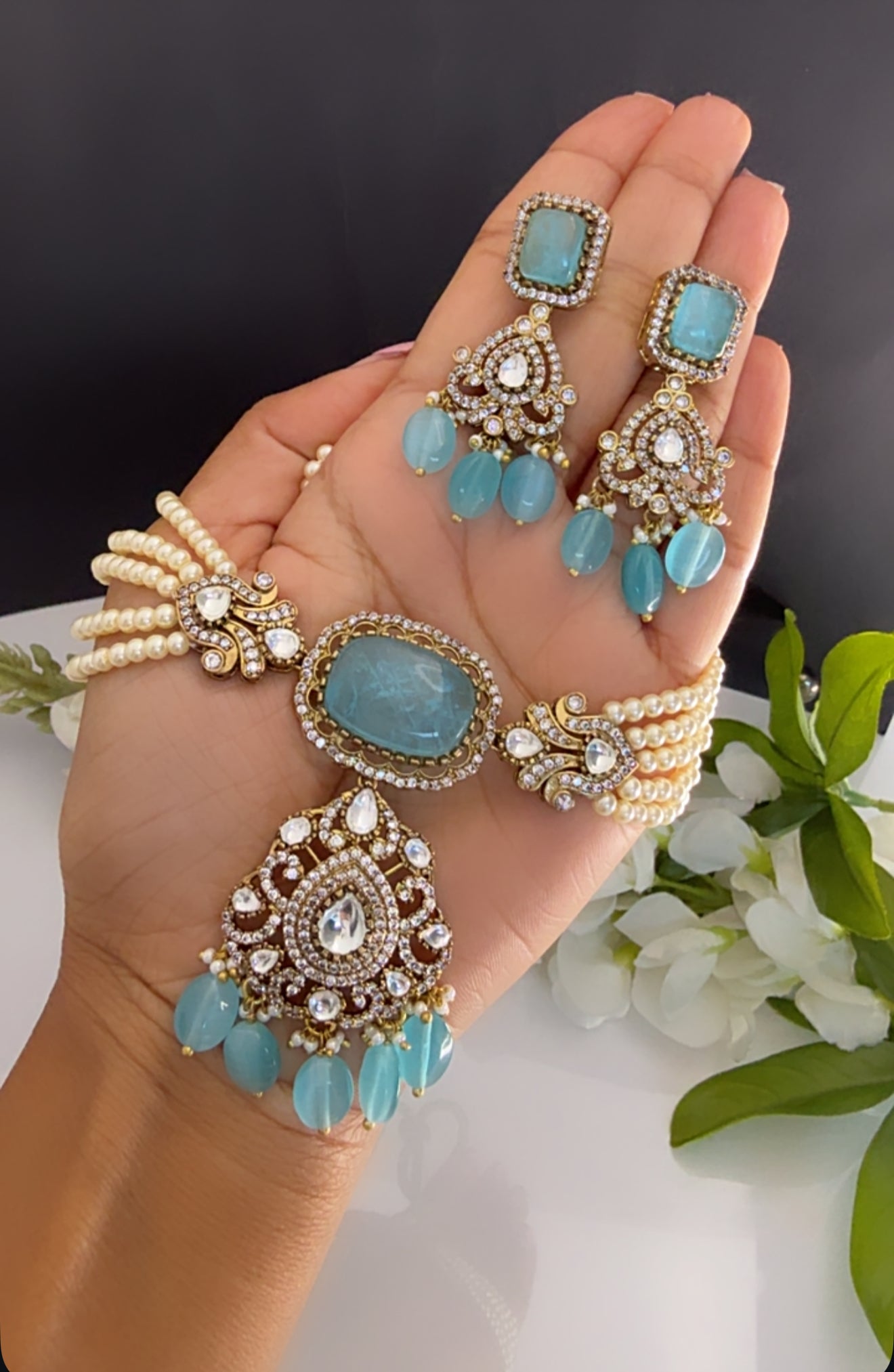 Premium choker set