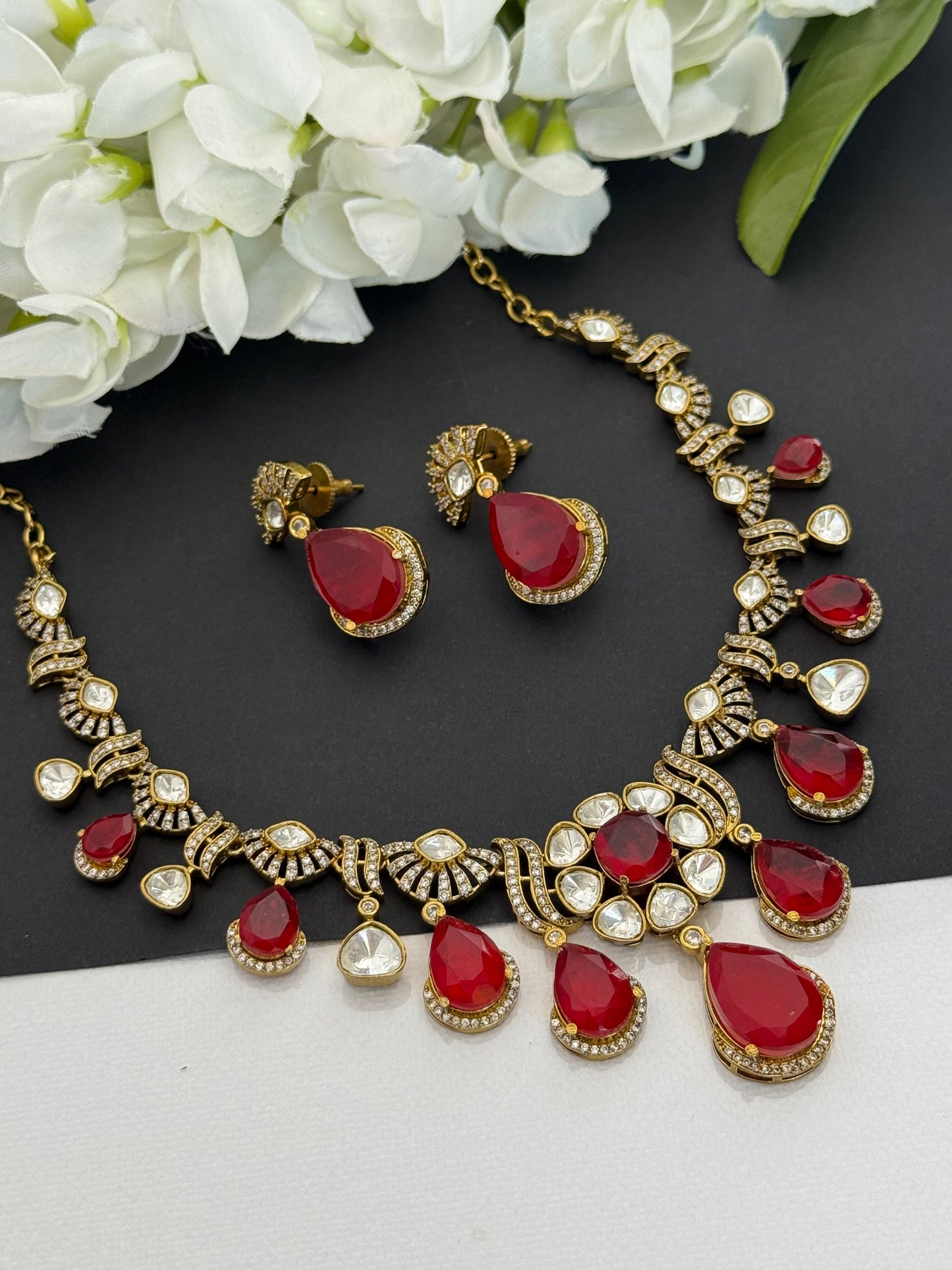 Premium necklace set