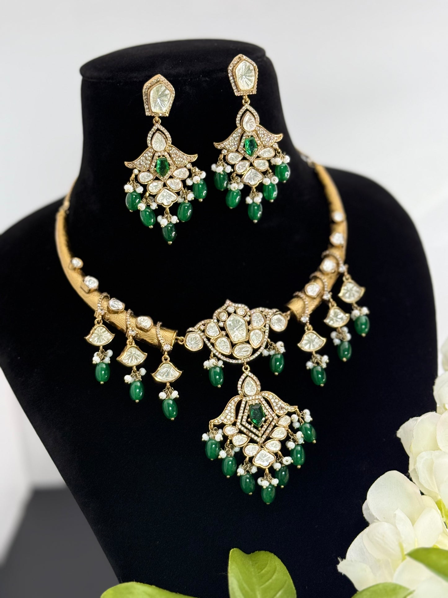 Premium necklace set