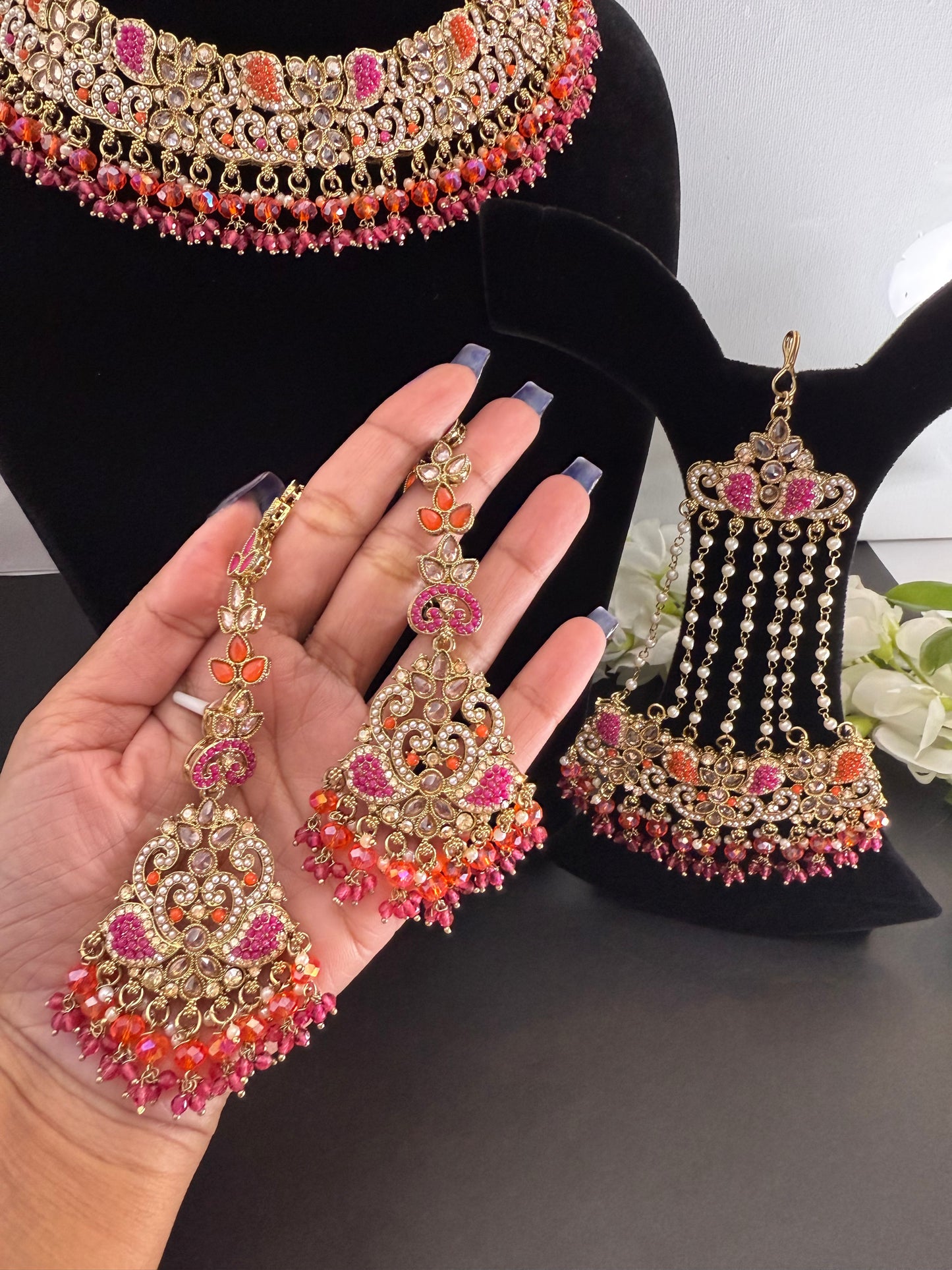 Saanvi necklace set