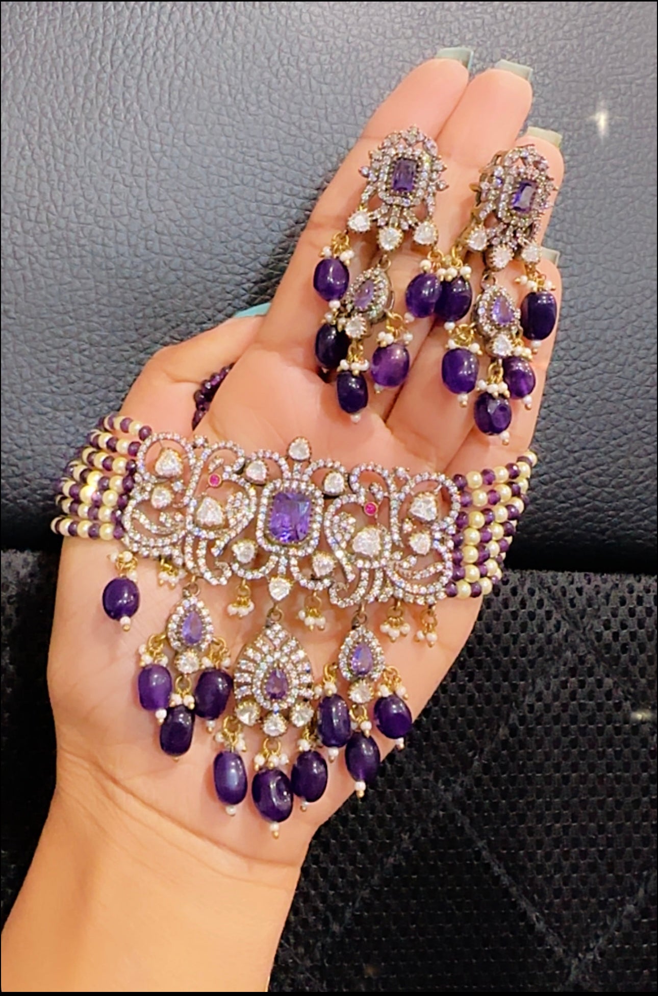 Premium choker set