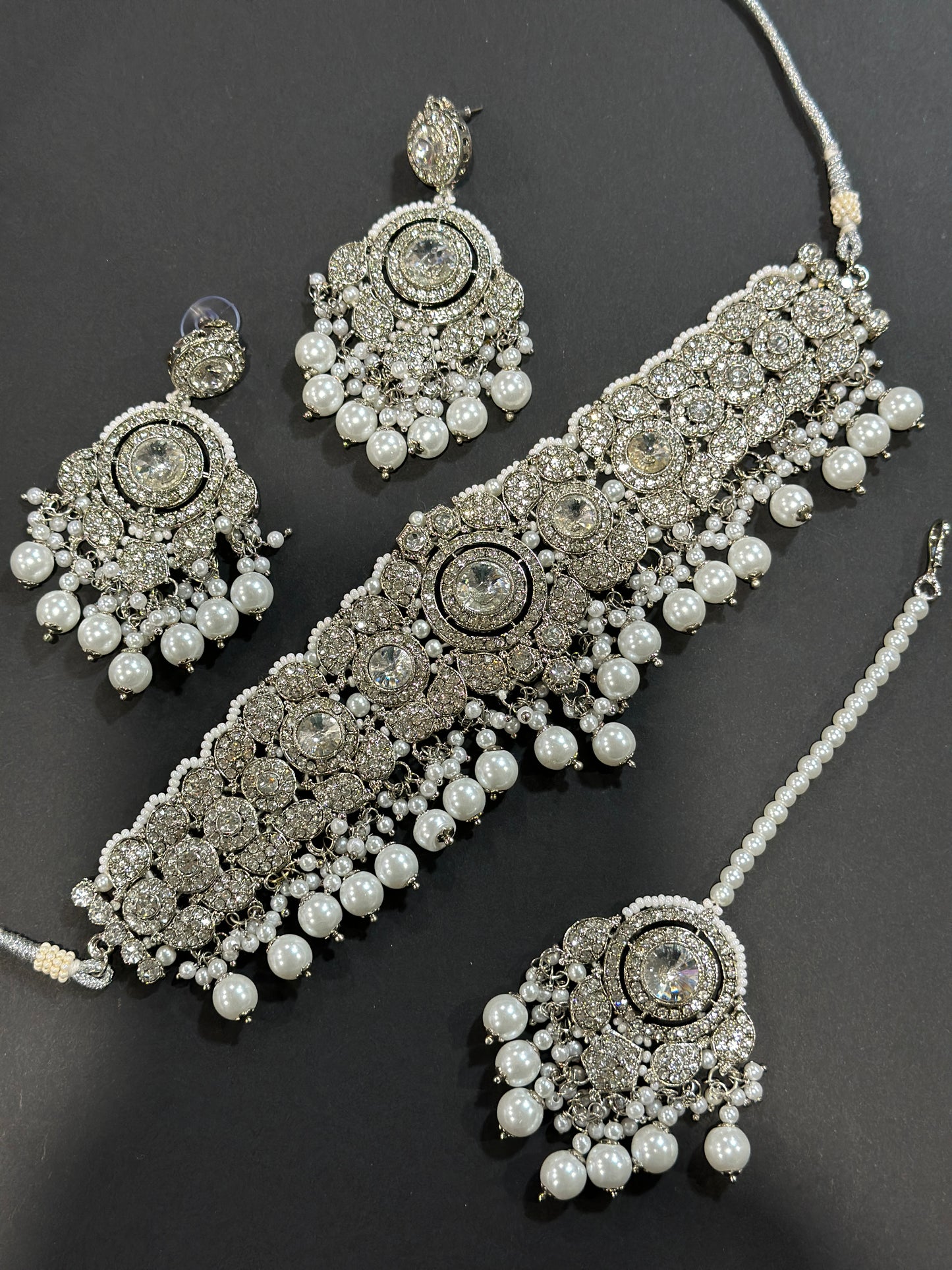 Silver white set