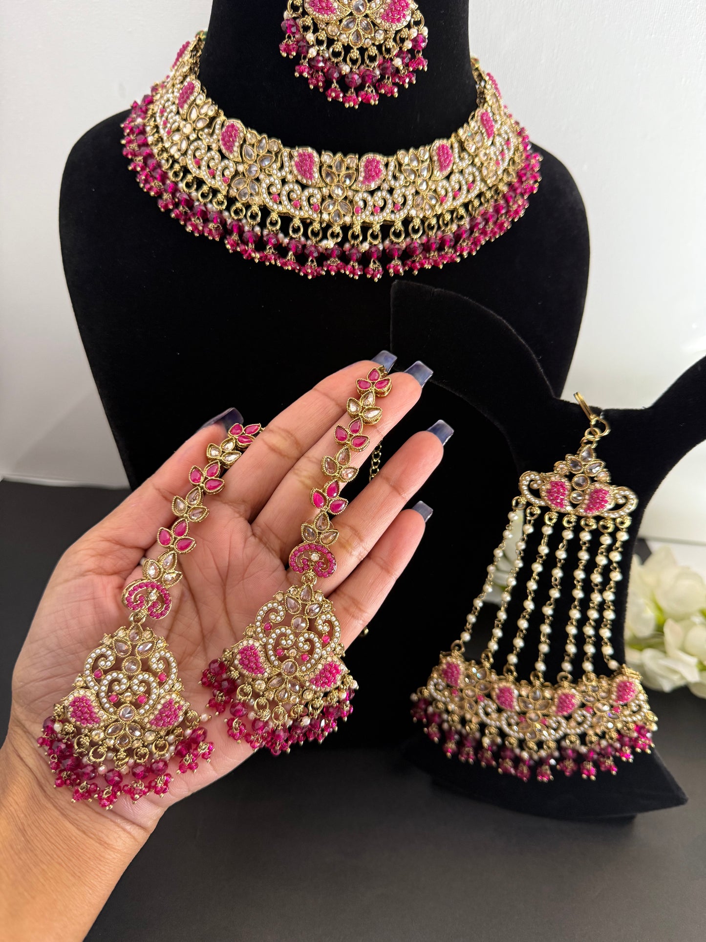 Saanvi necklace set