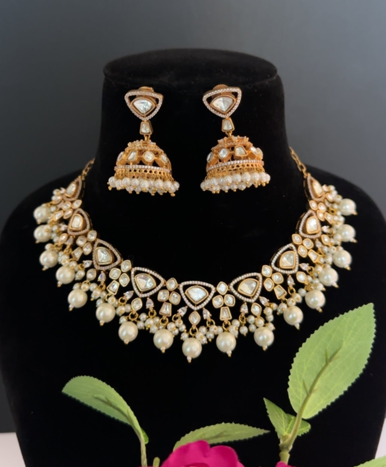 White kundan necklace