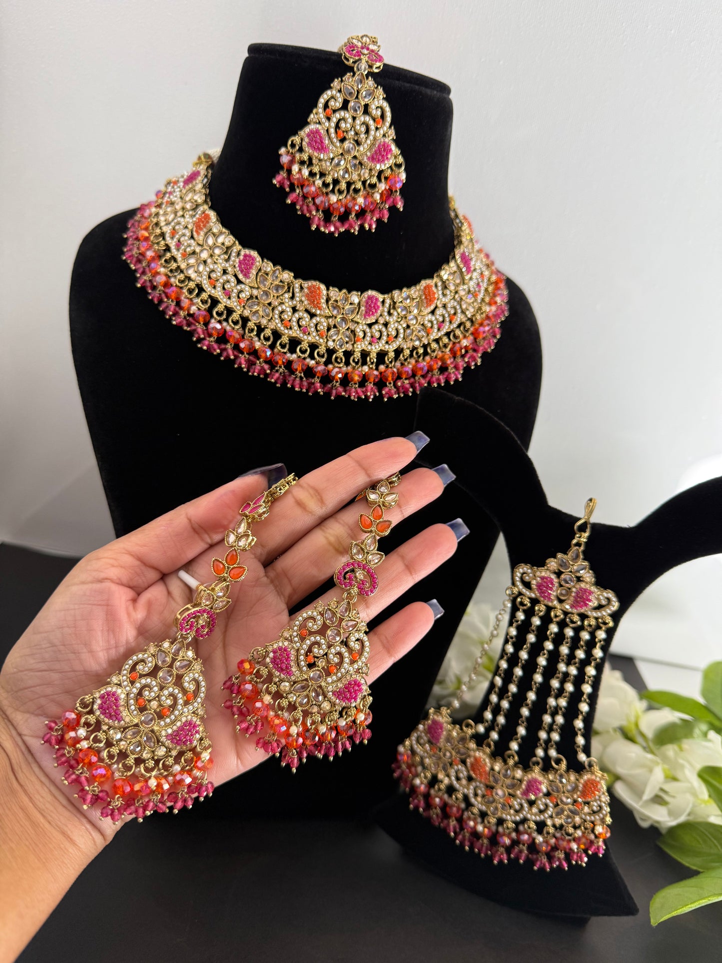 Saanvi necklace set