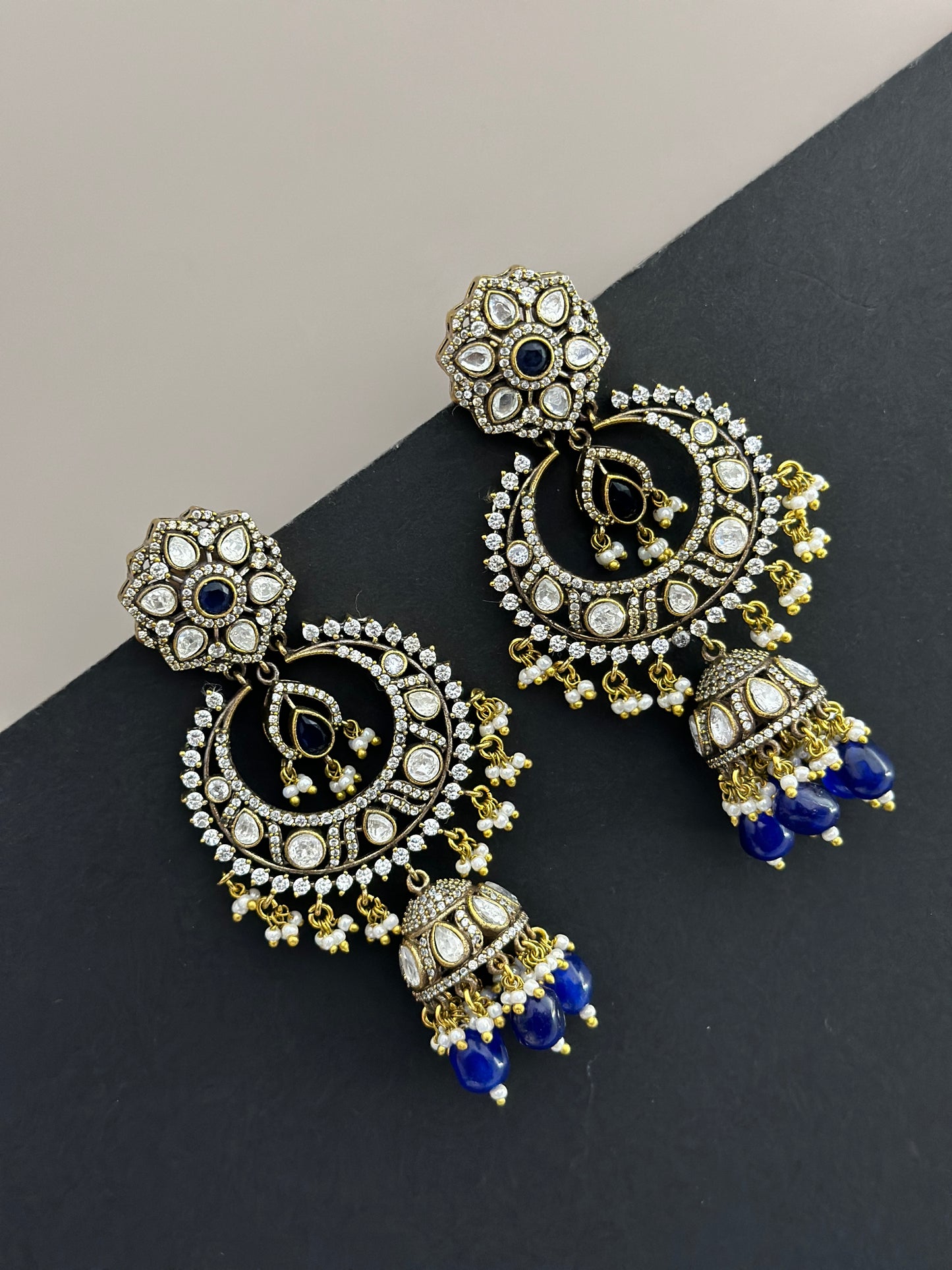 Premium earrings
