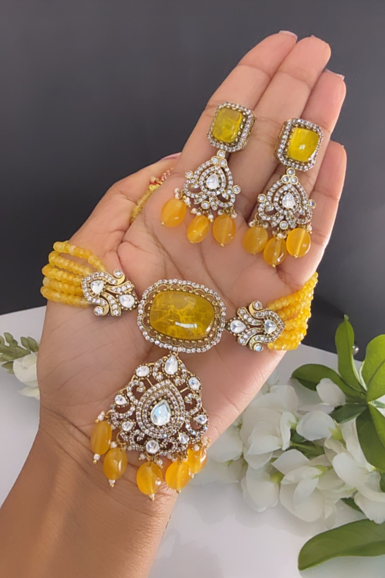 Premium choker set