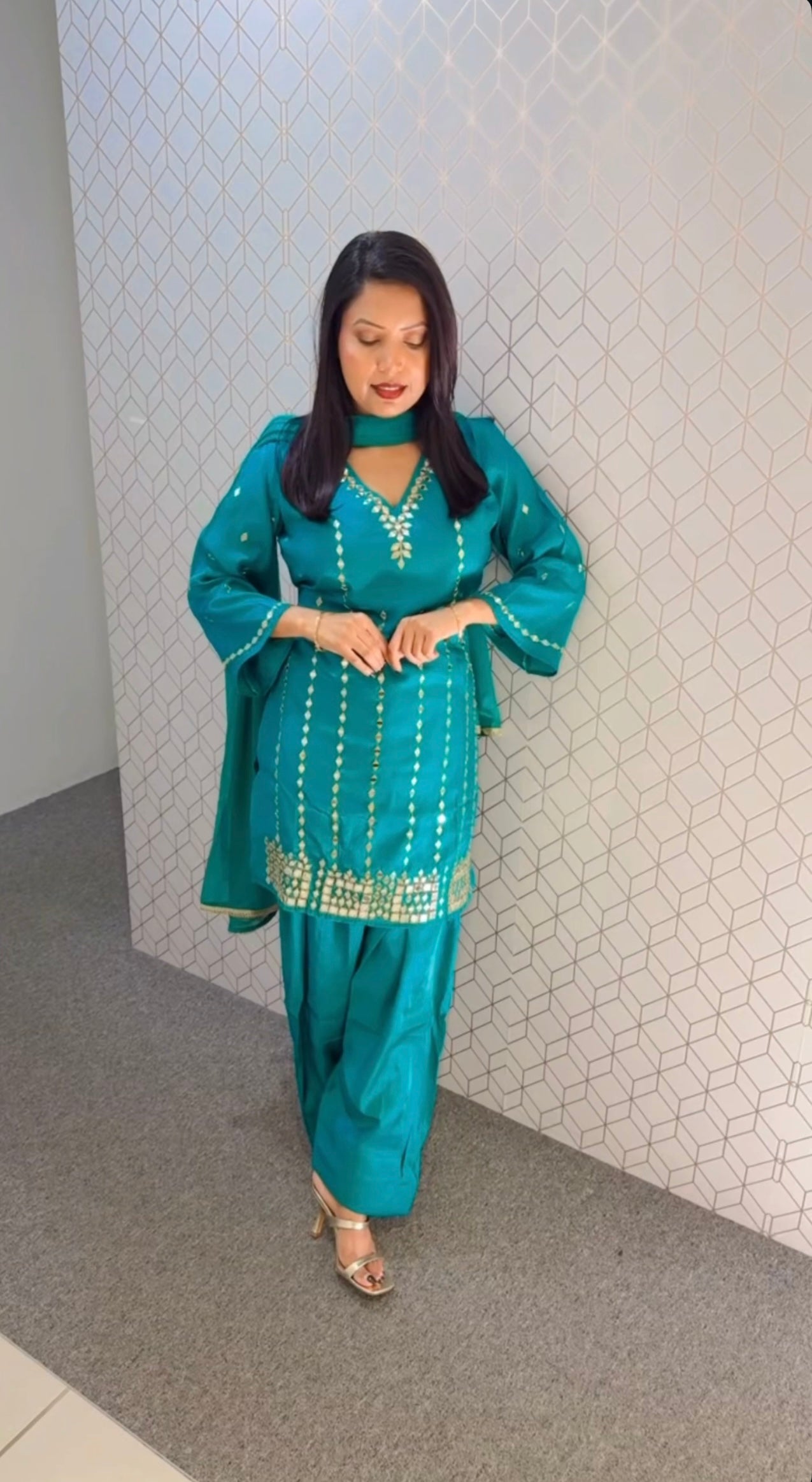 Party wear suit