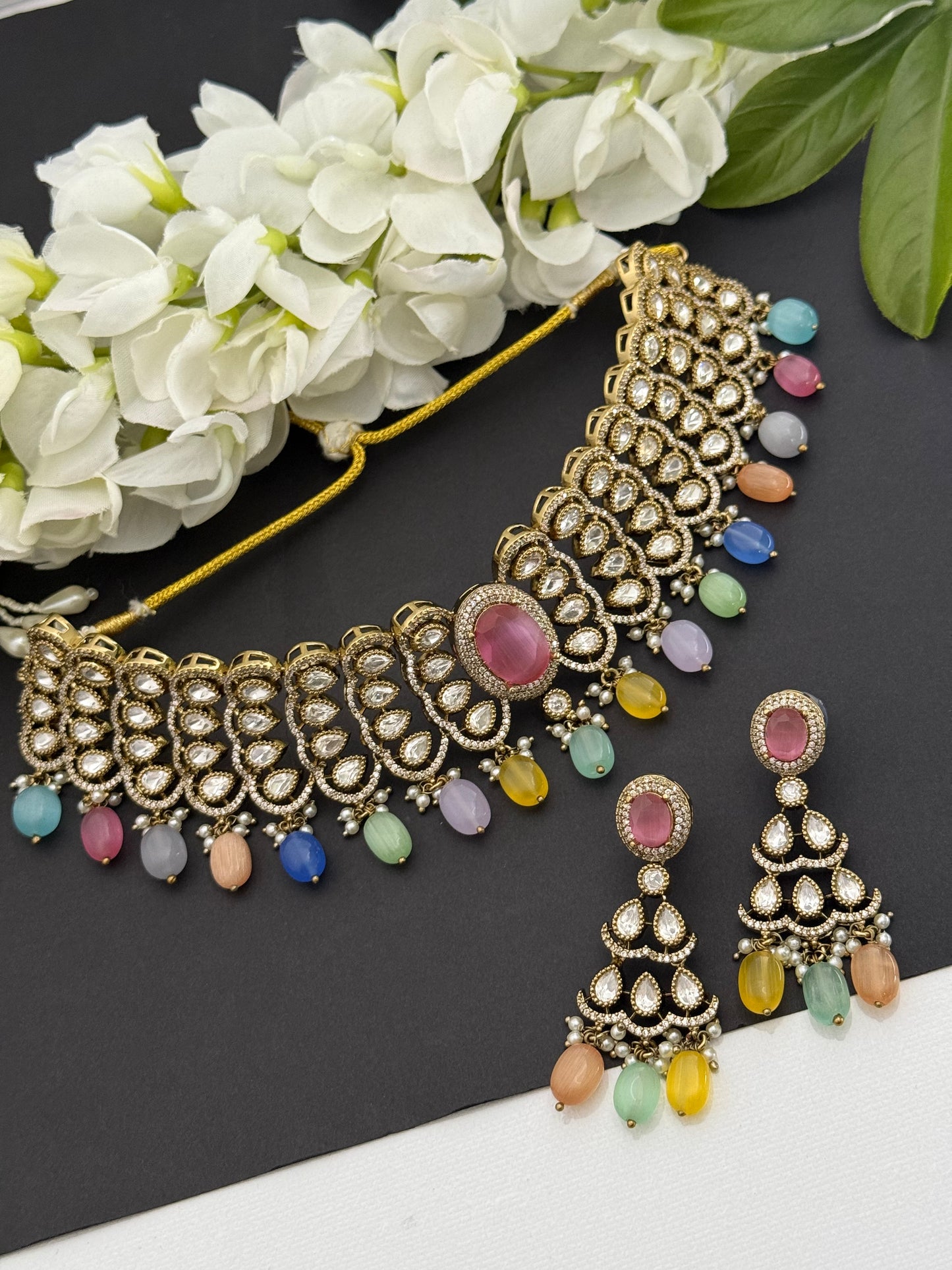 Premium choker set