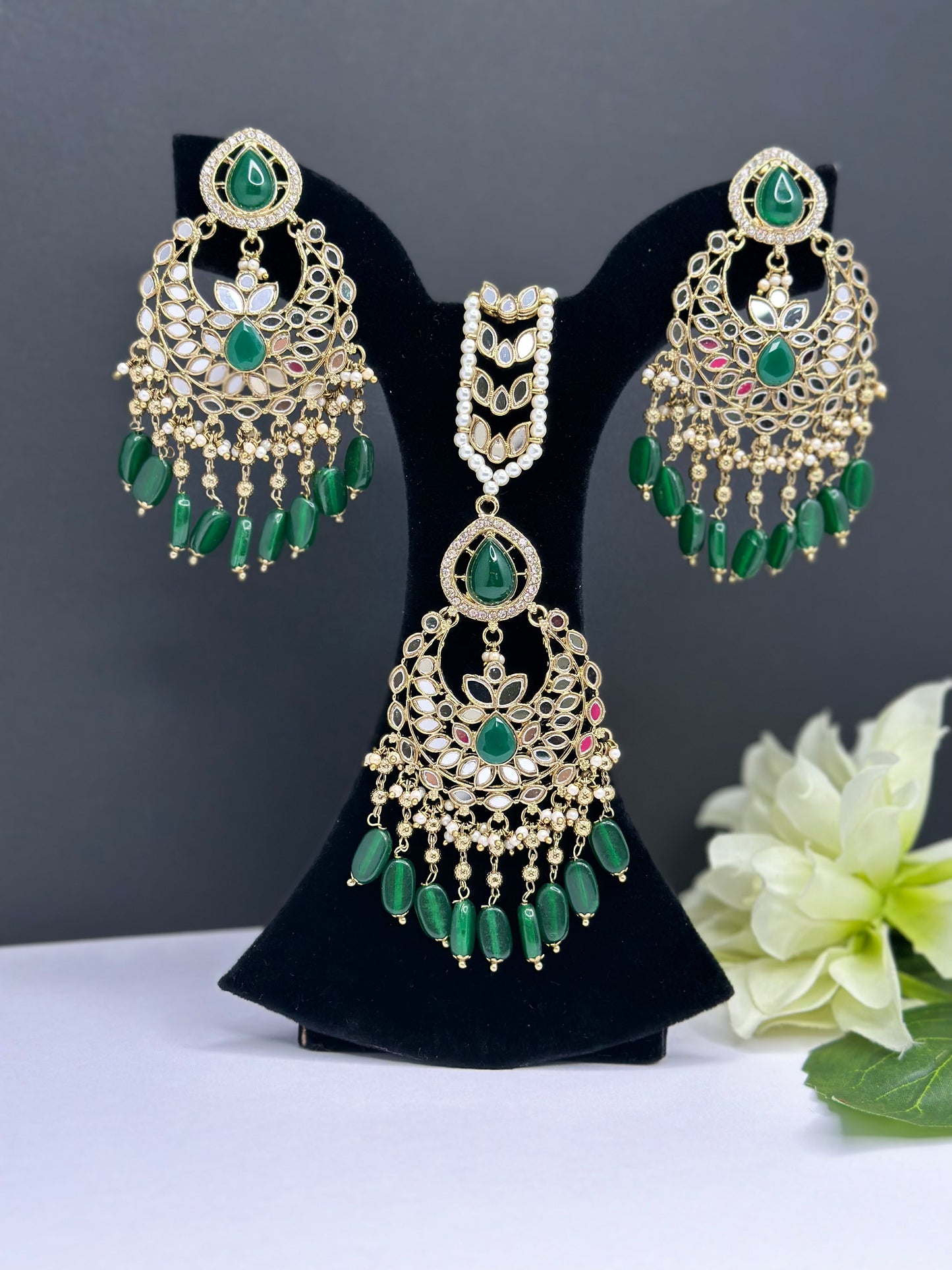Mirror tikka set in green