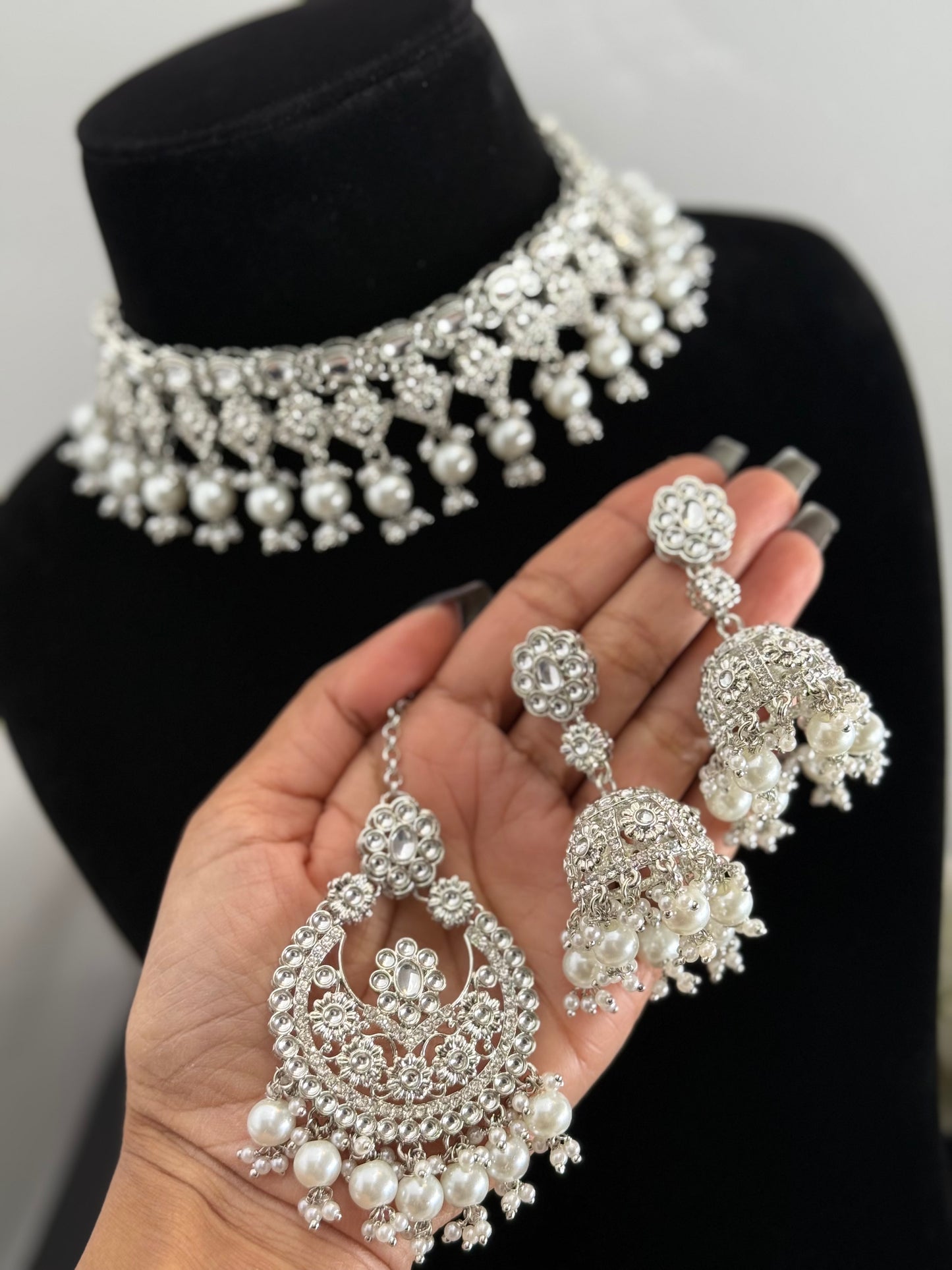 Choker set
