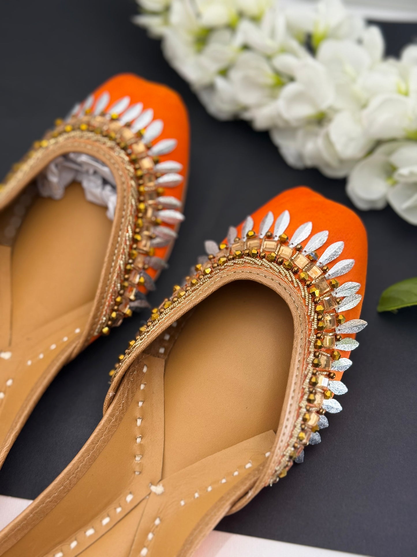 Orange punjabi jutti