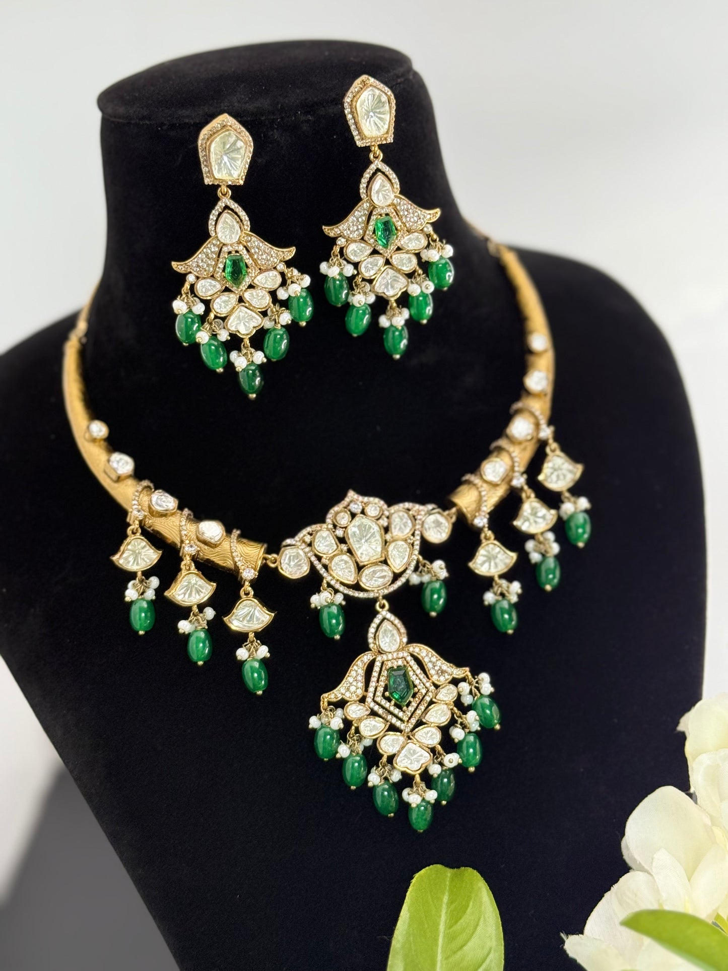 Premium necklace set