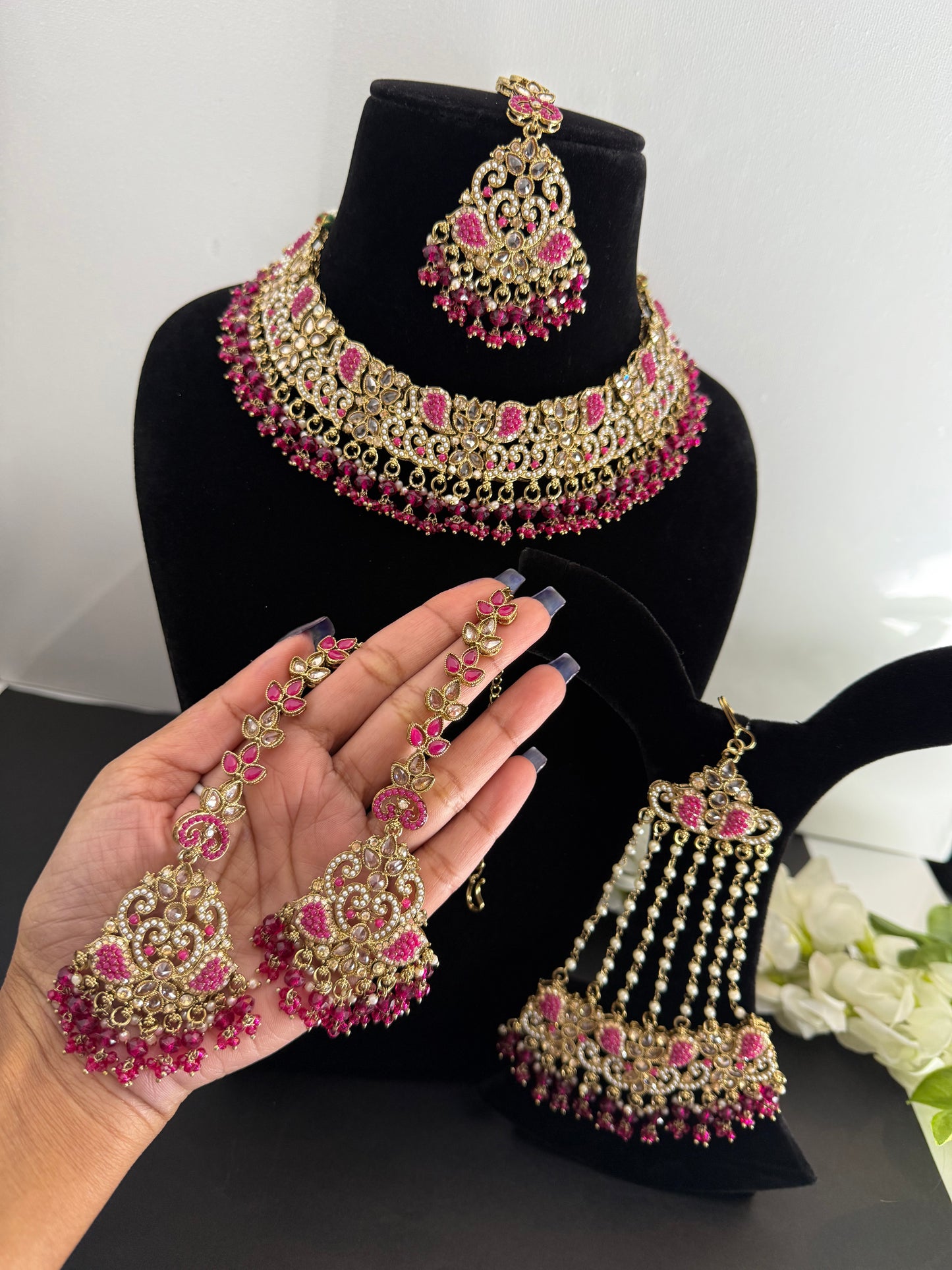 Saanvi necklace set