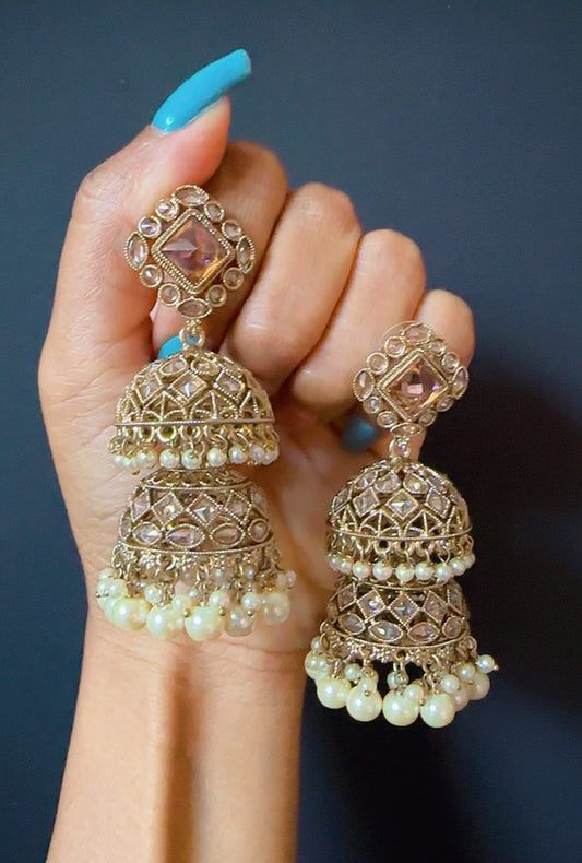 Jhumki golden white
