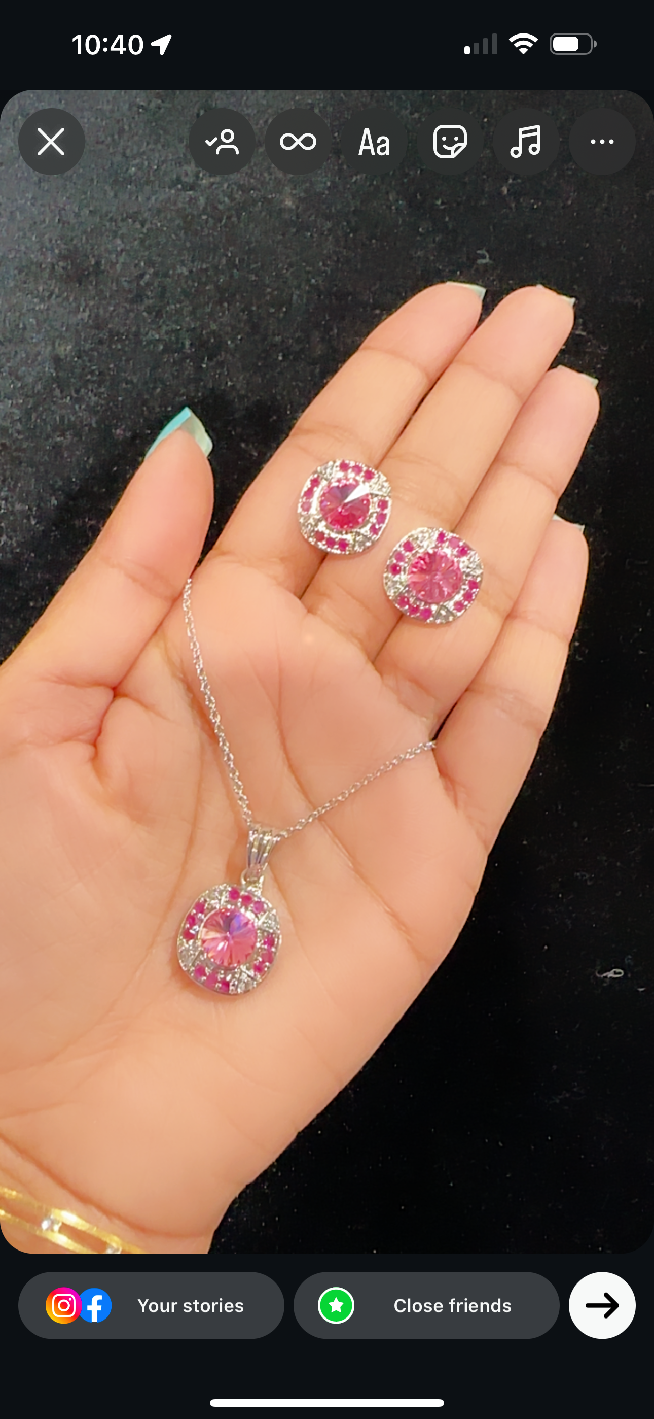 Pendant set