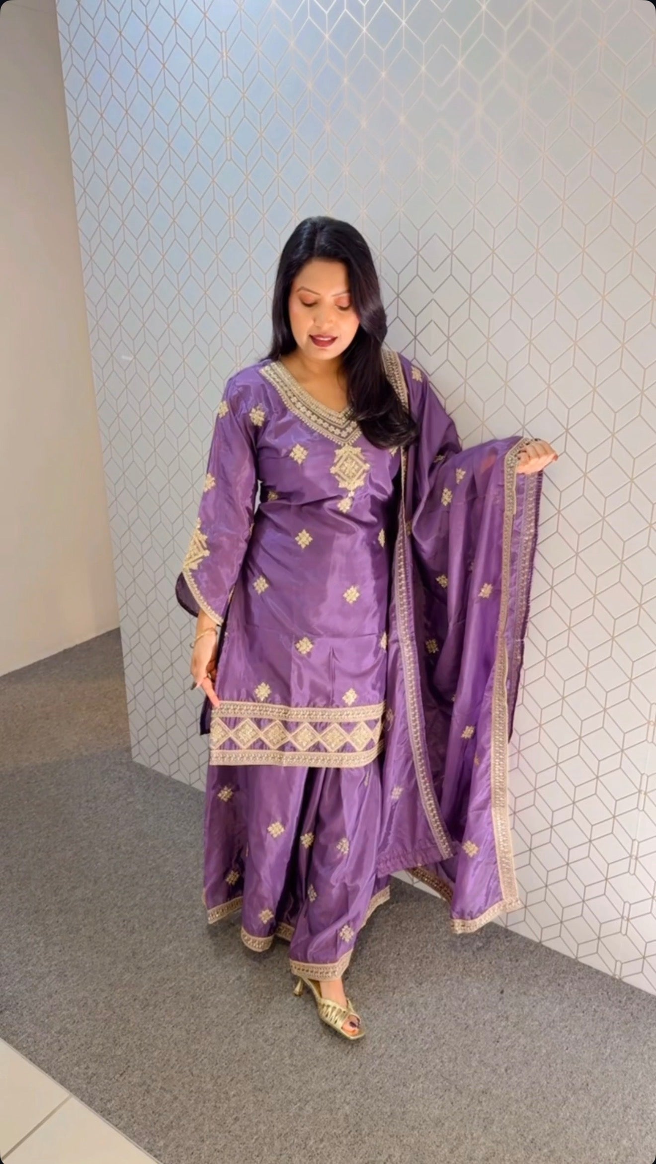 Party wear suit