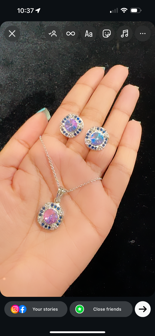 Pendant set