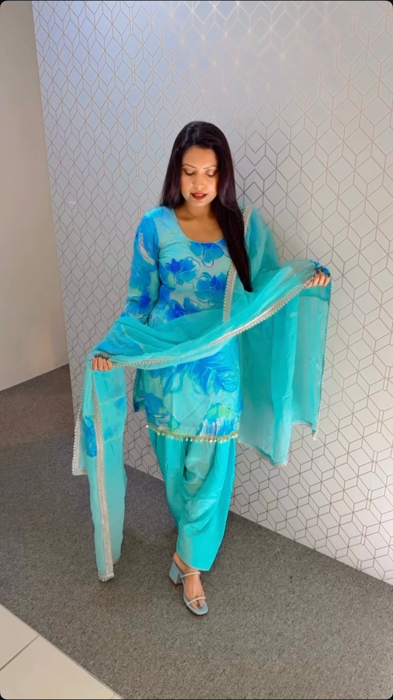Party wear suit