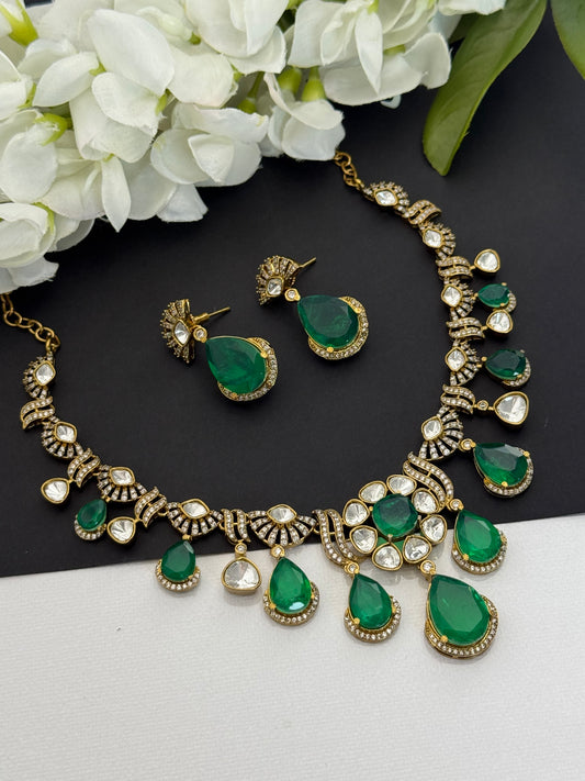 Premium necklace set