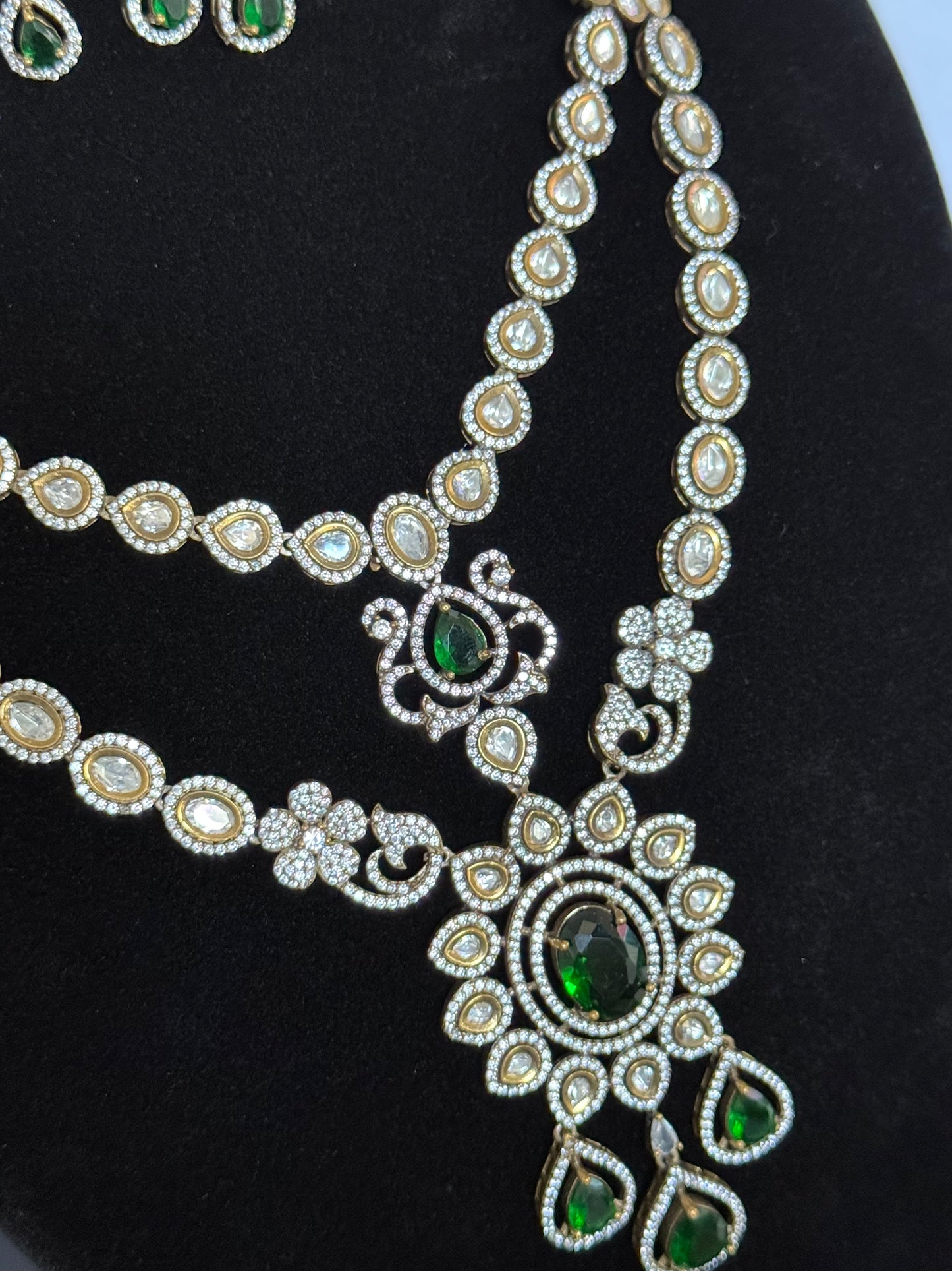 Premium necklace set