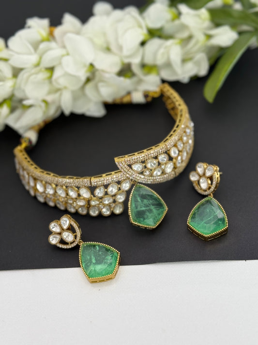 Premium choker set