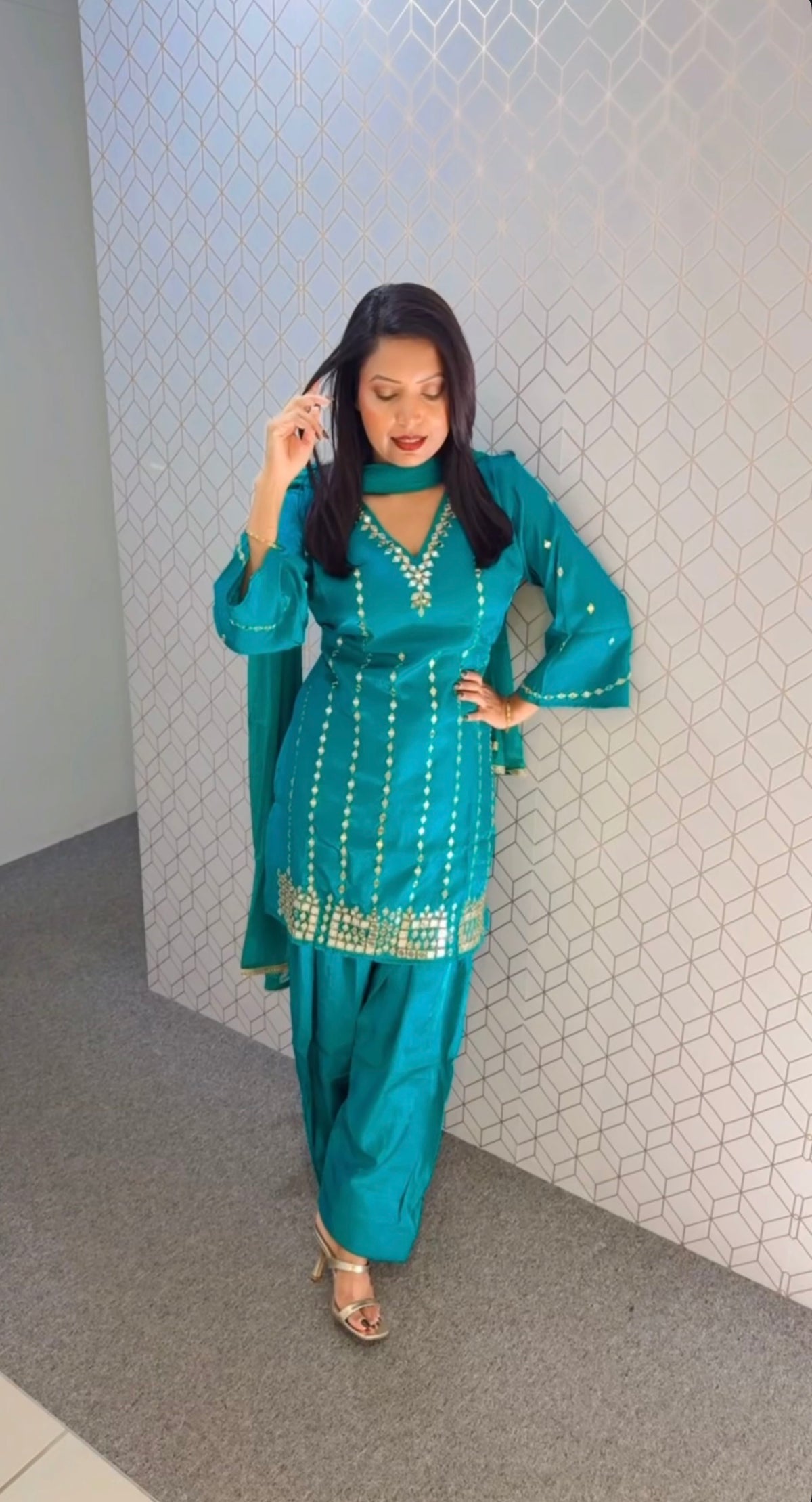 Party wear suit