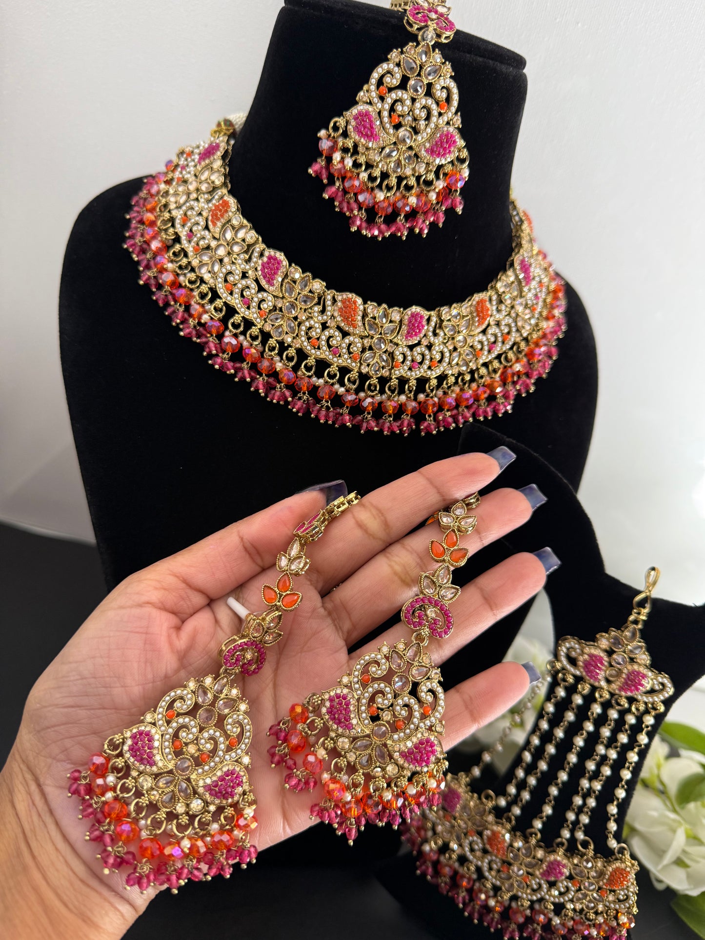 Saanvi necklace set