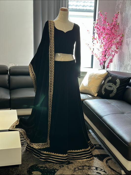 Velvet lehnga