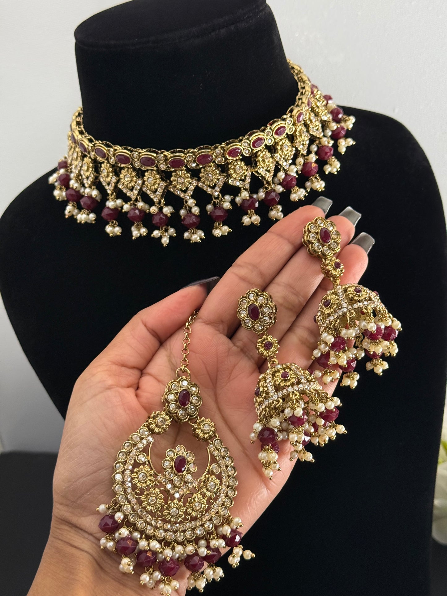 Choker set