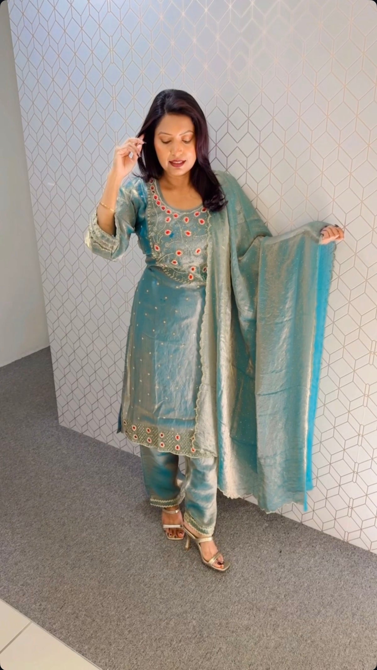 Party wear suit