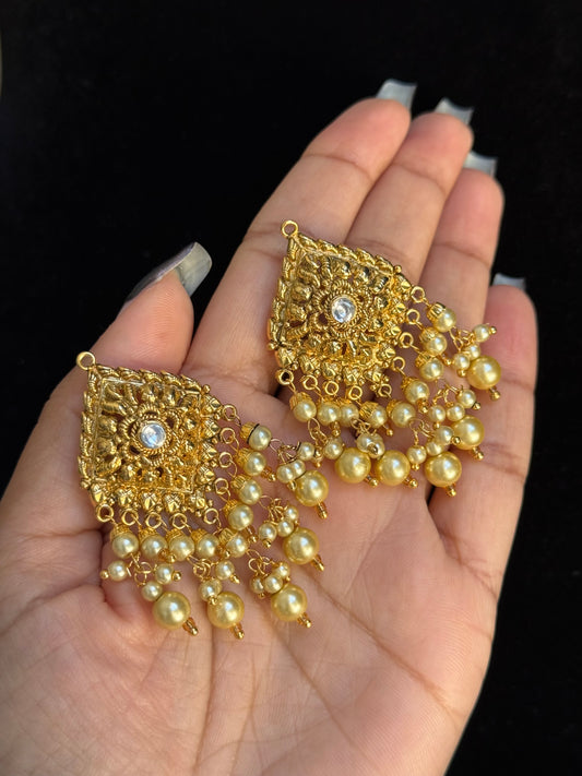 Gold look earrings
