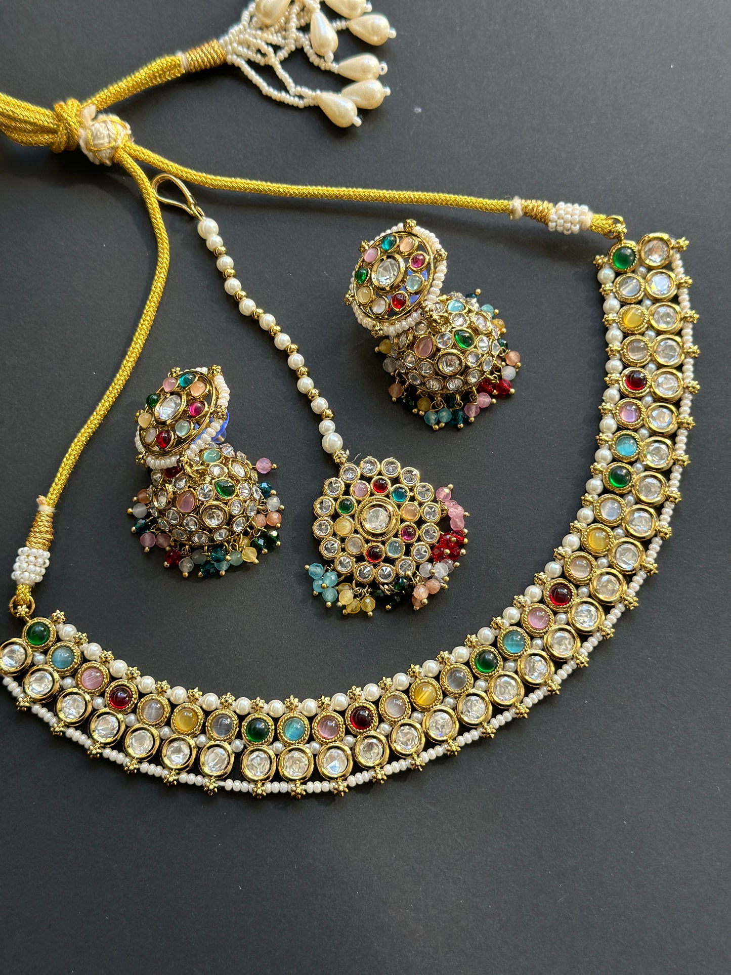 Kundan necklace with jhumki and tikka