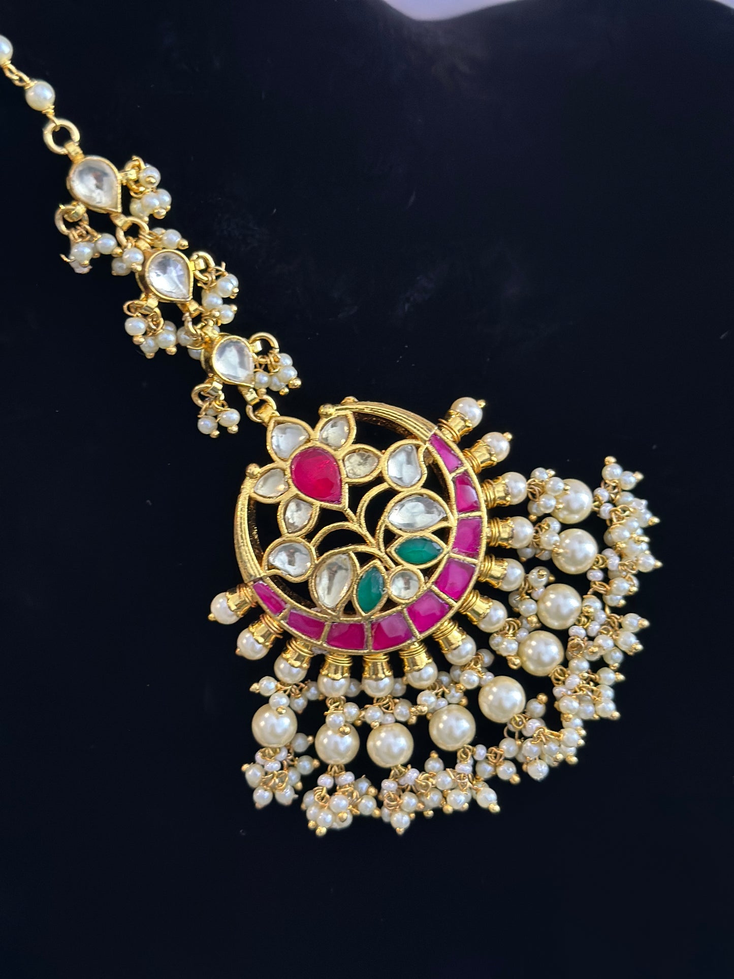 Pachi kundan tikka