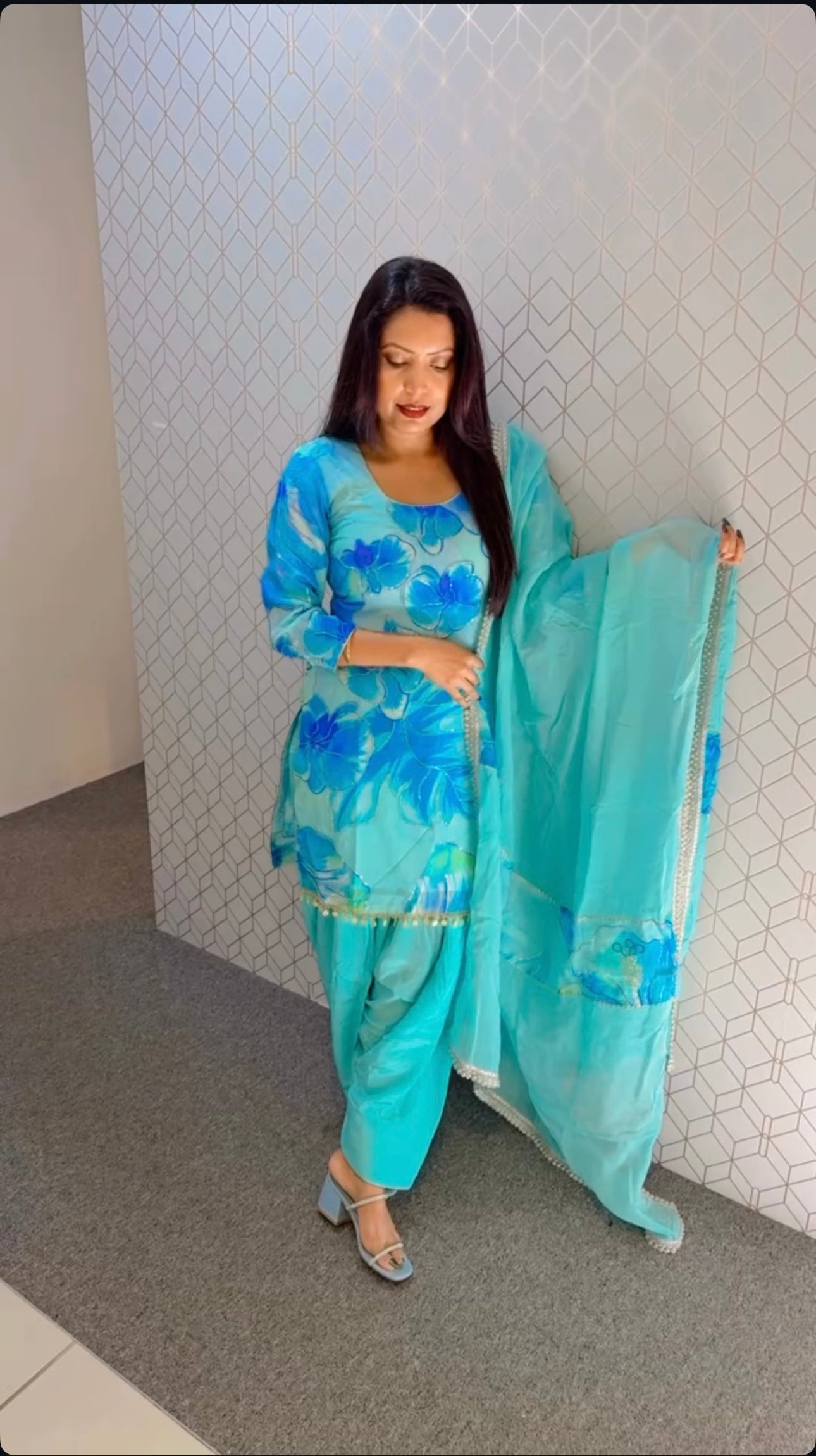Party wear suit