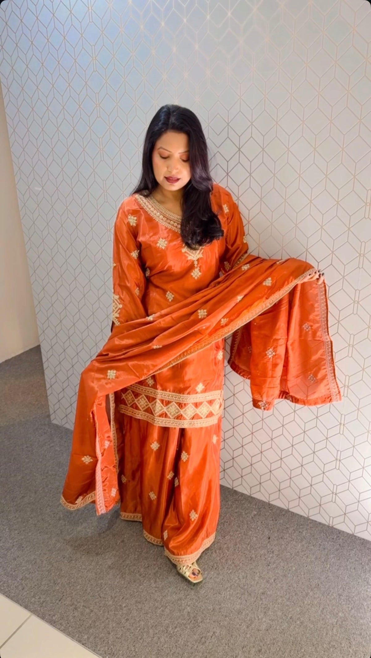 Party wear suit