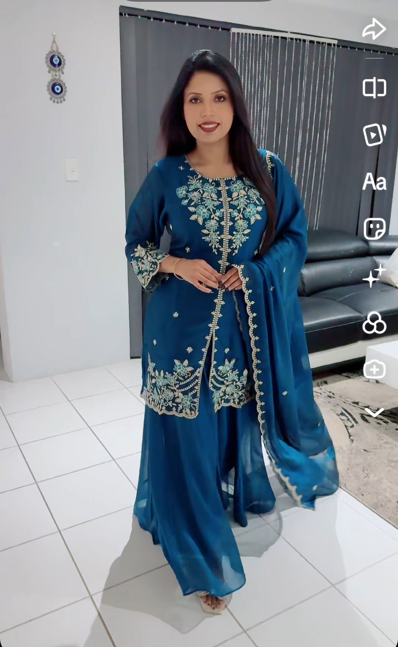 Party wear suit