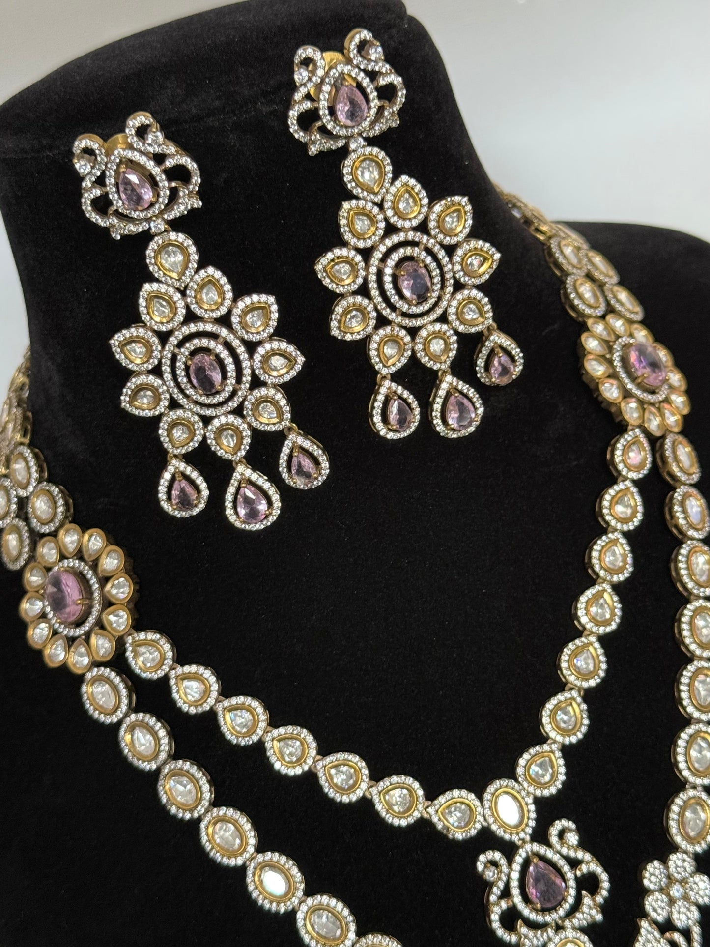 Premium necklace set