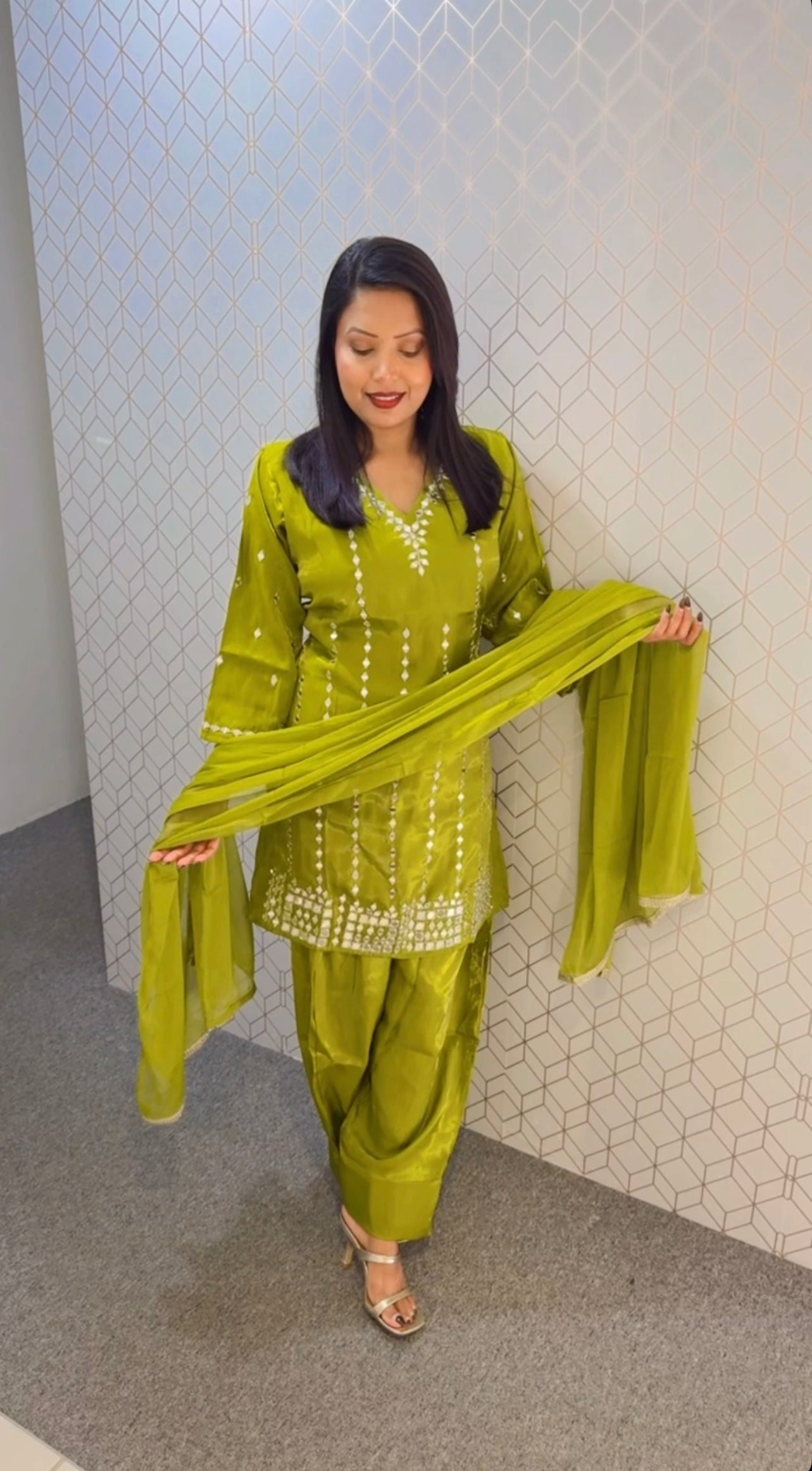 Party wear suit