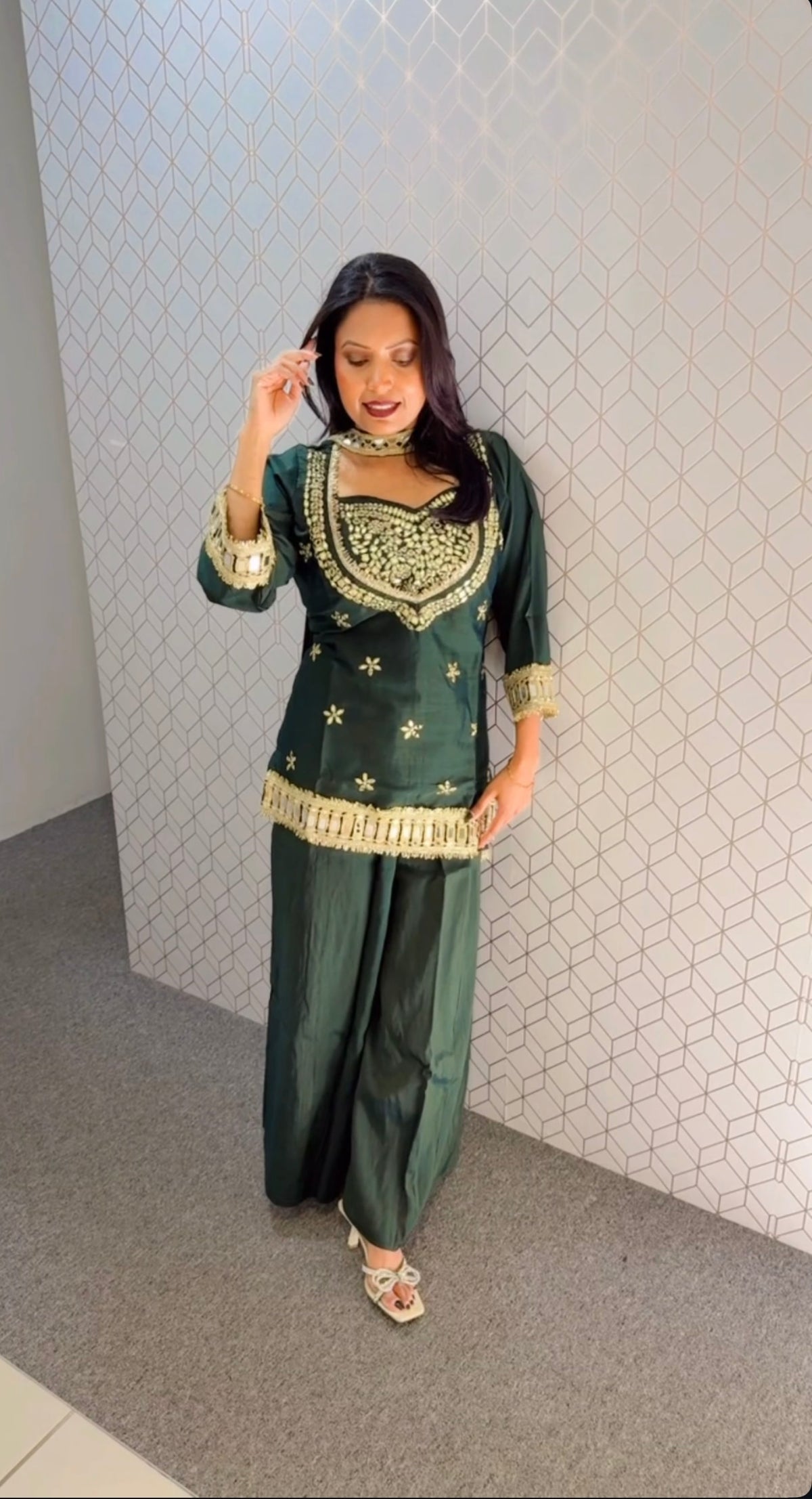 Party wear suit