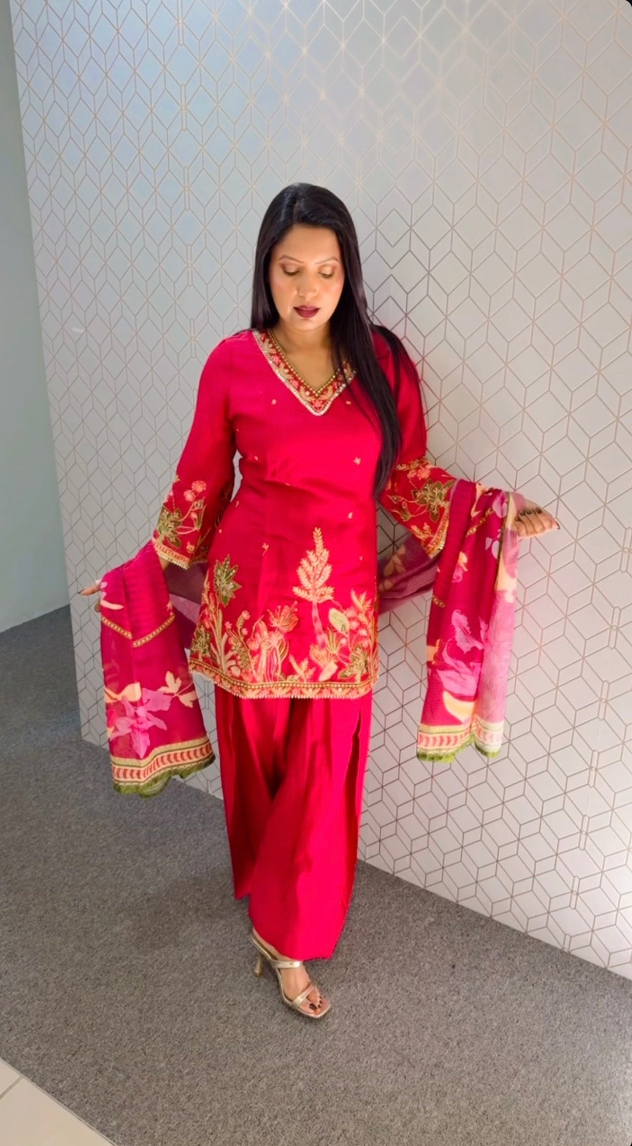 Farshi Silwaar suit