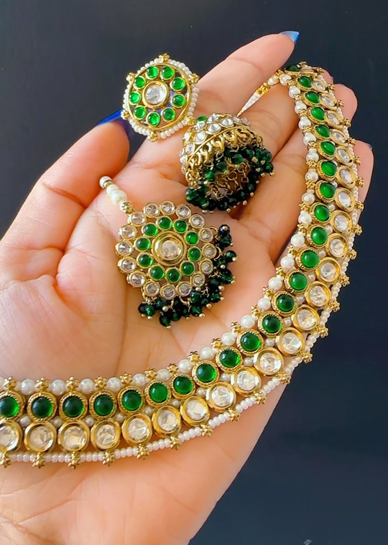 Kundan necklace with jhumki and tikka